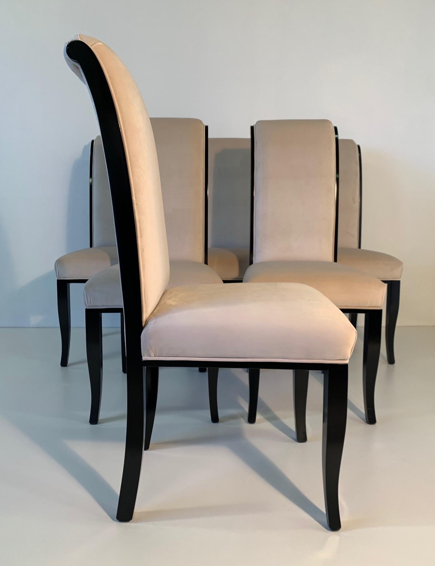 Italian Art Deco Black and Ivory Velvet Chairs 1