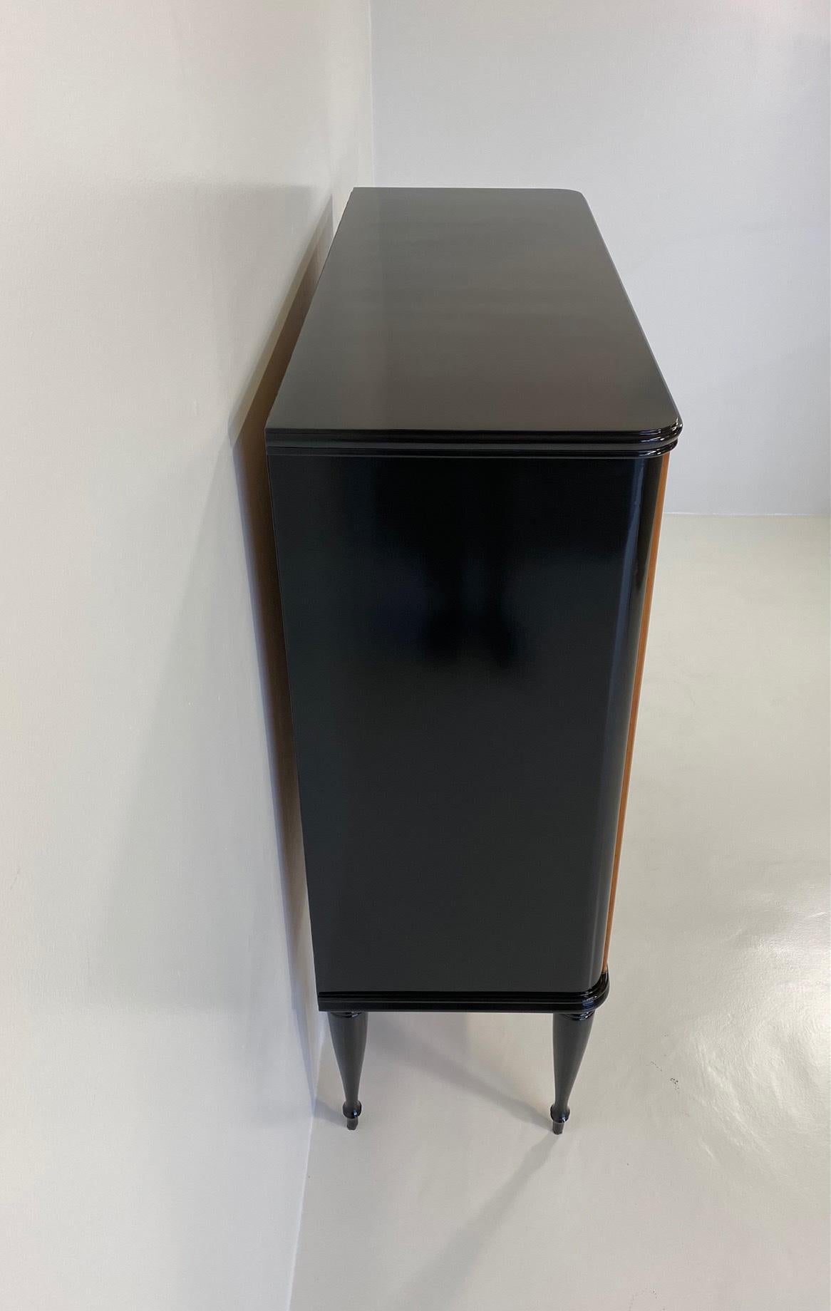 Italian Art Deco Black and Maple with Gold Details Cabinet, 1940s 1