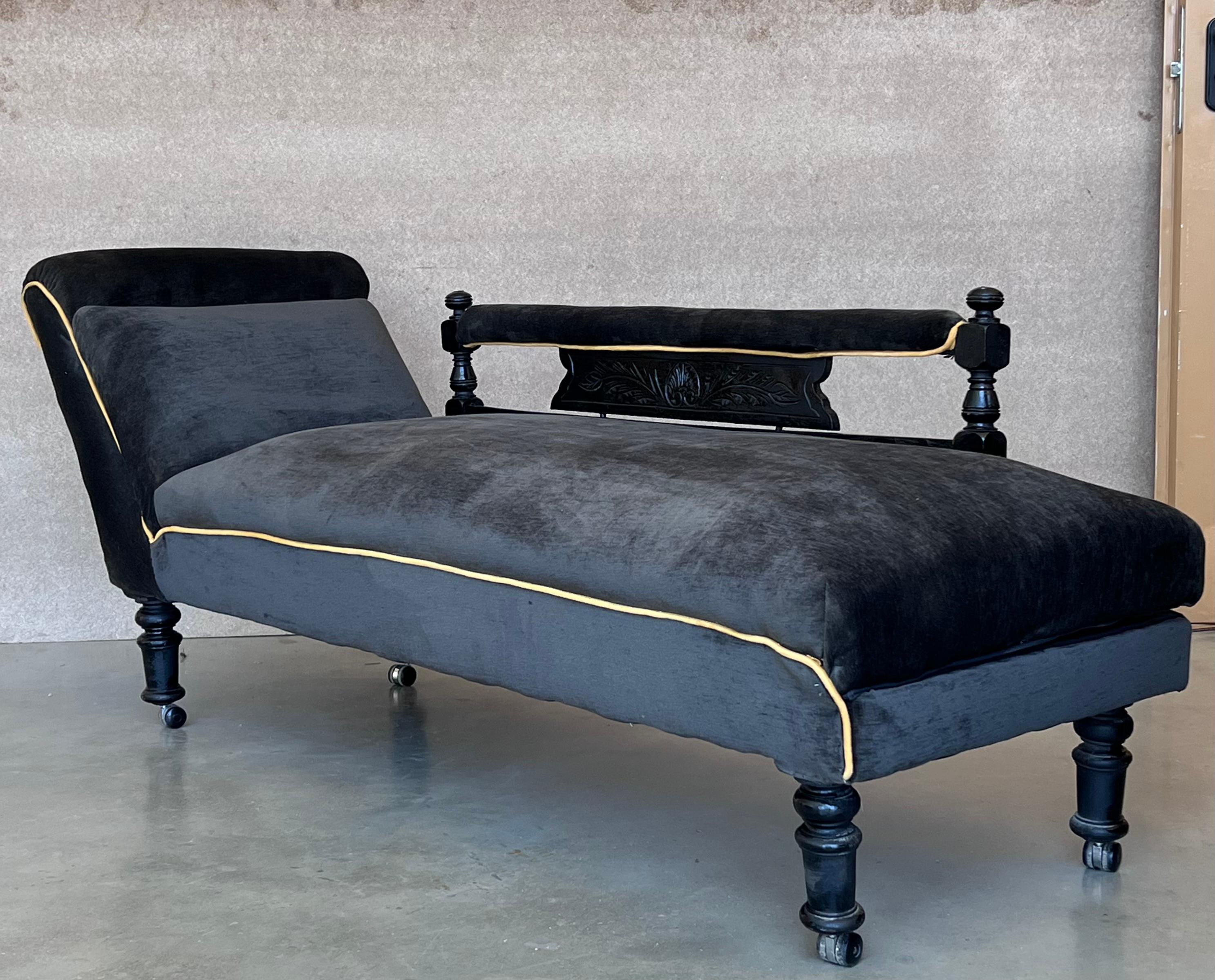 Velvet Italian Art Deco Black velvet Convertible Chaise Longue For Sale