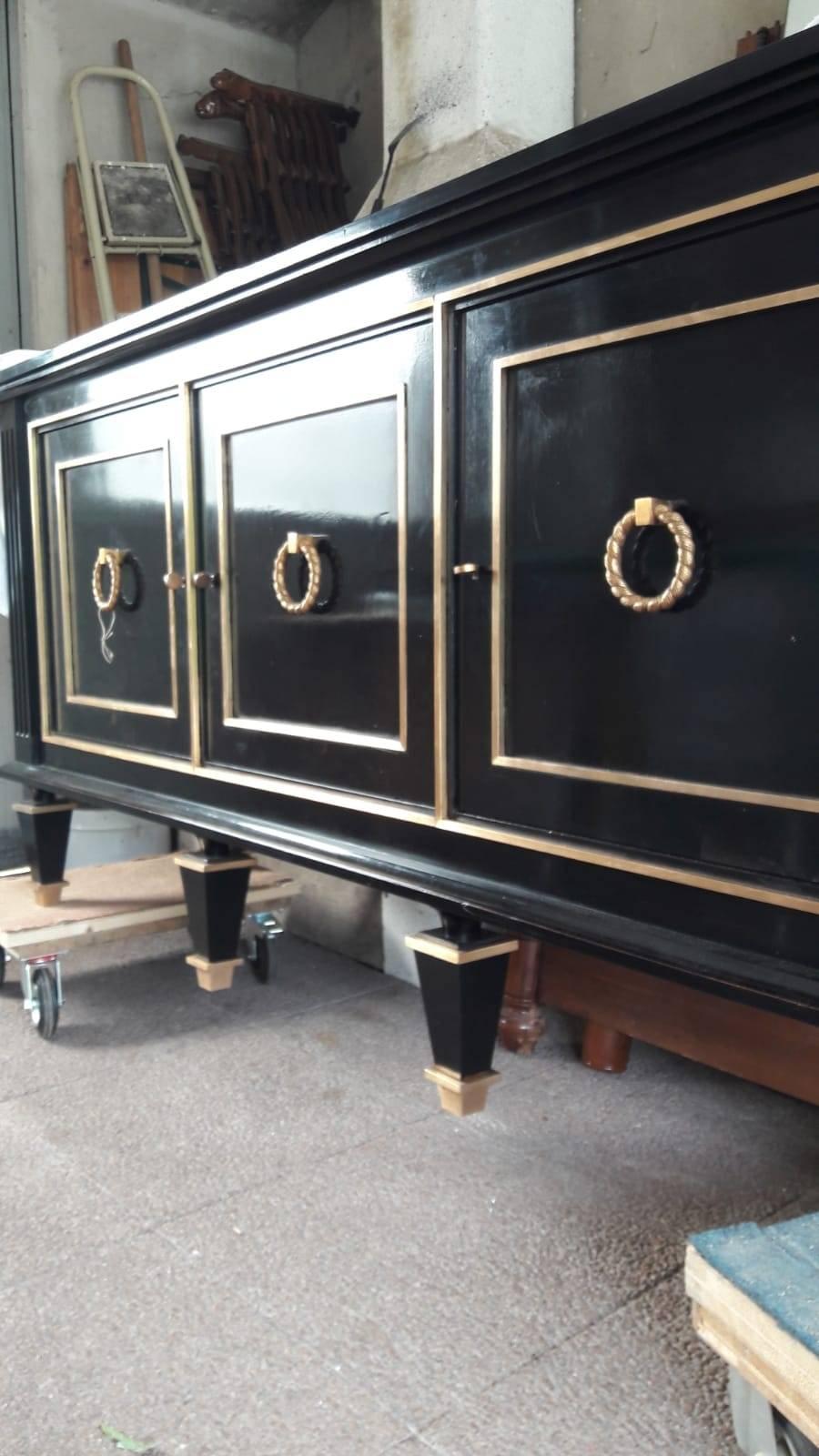 Italian Art Deco Black Wood and Golden Bronze Three Doors Credenza, 1940s 11