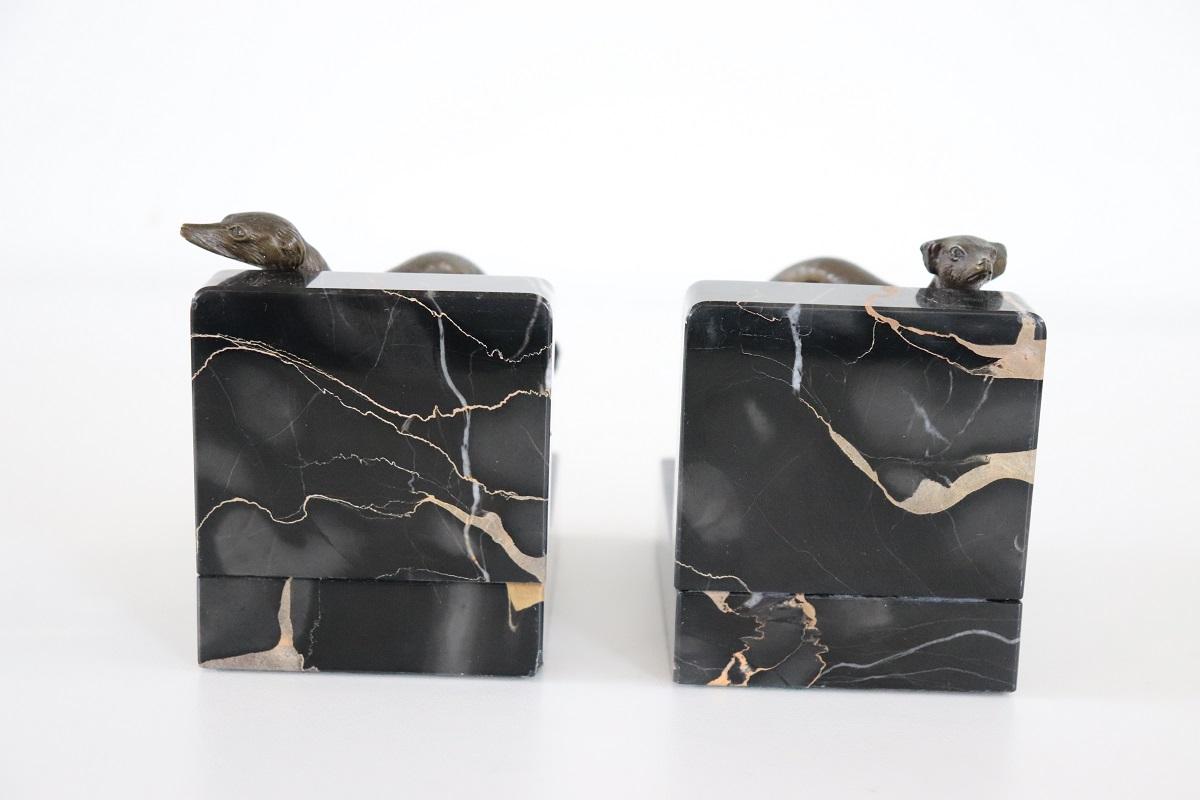 Italian Art Deco Bookends with Bronze Greyhounds on a Base of Fine Black Marble For Sale 1