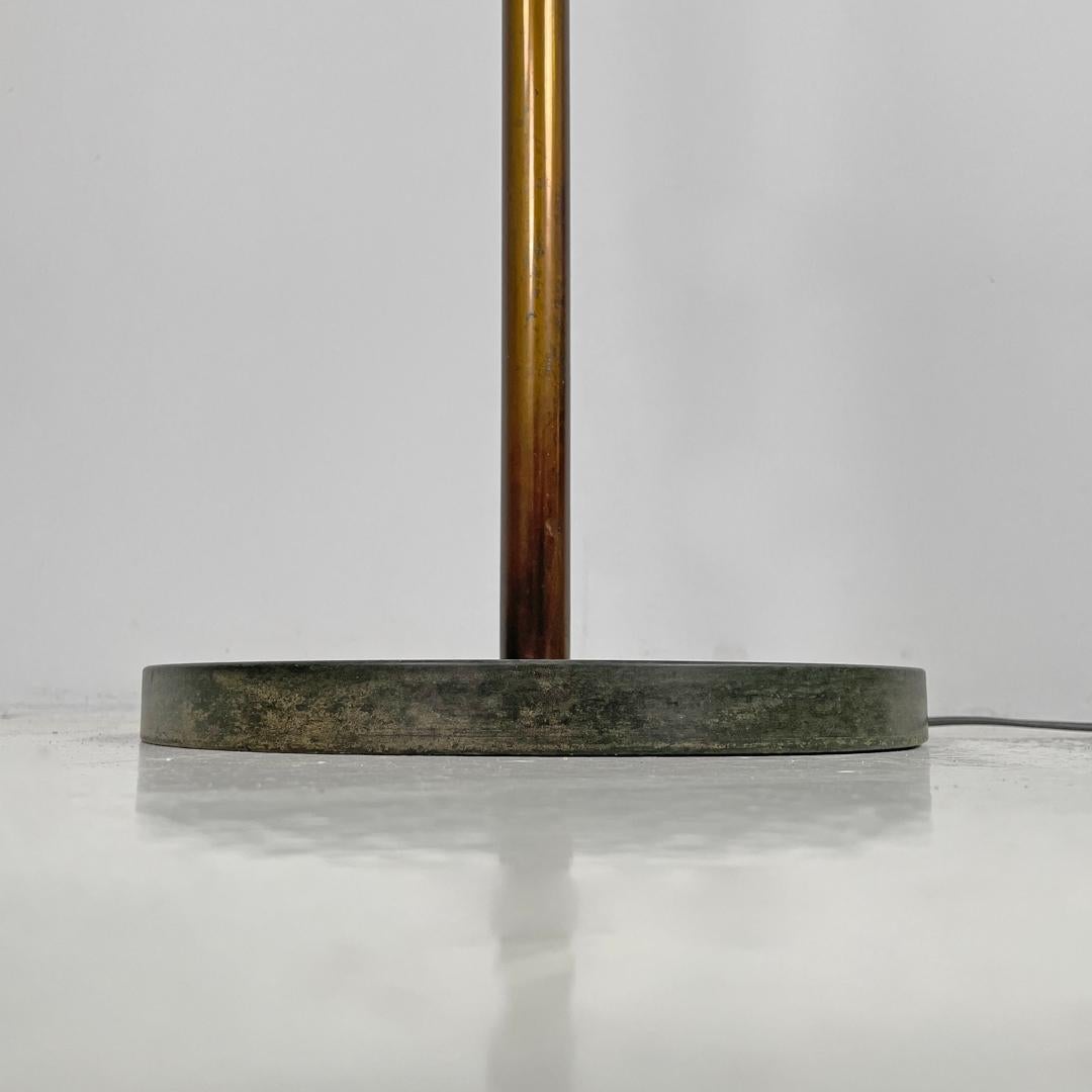 Lampada da terra in ottone Art Deco italiano con braccio regolabile e base in marmo scuro 1940s in vendita 10