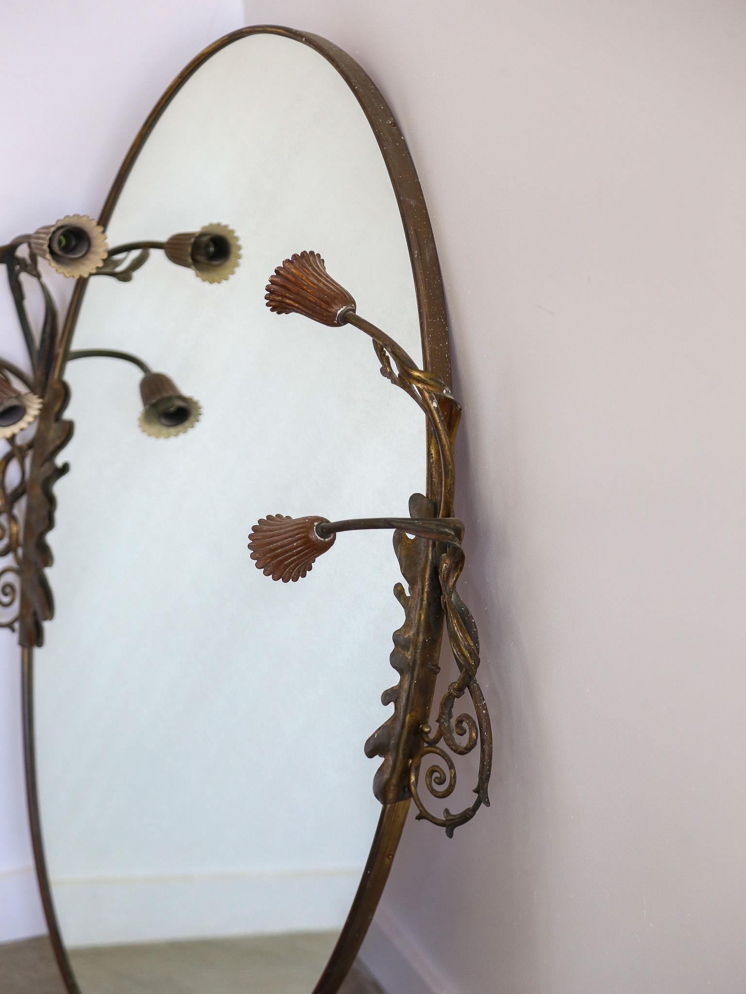 Italian Art Deco Brass Oval Wall Mirror with Lights For Sale 1
