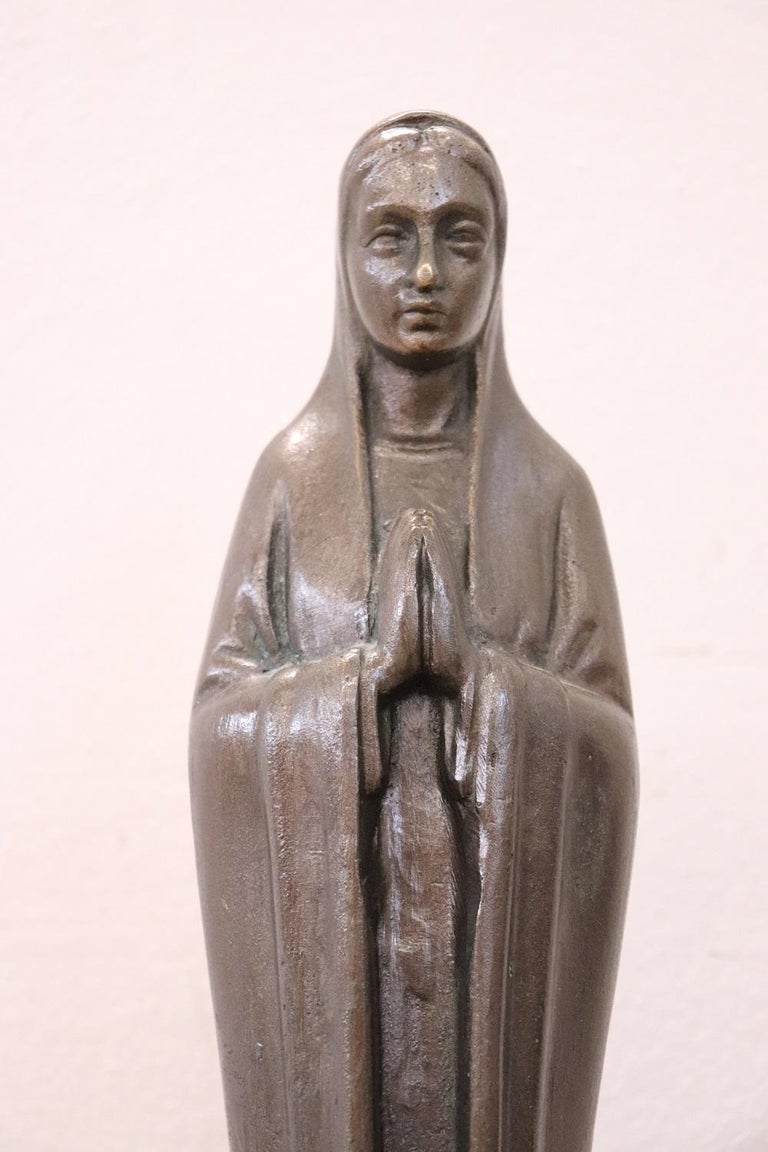 Mid-20th Century Italian Art Deco Bronze Sculpture, Virgin Mary in Prayer For Sale