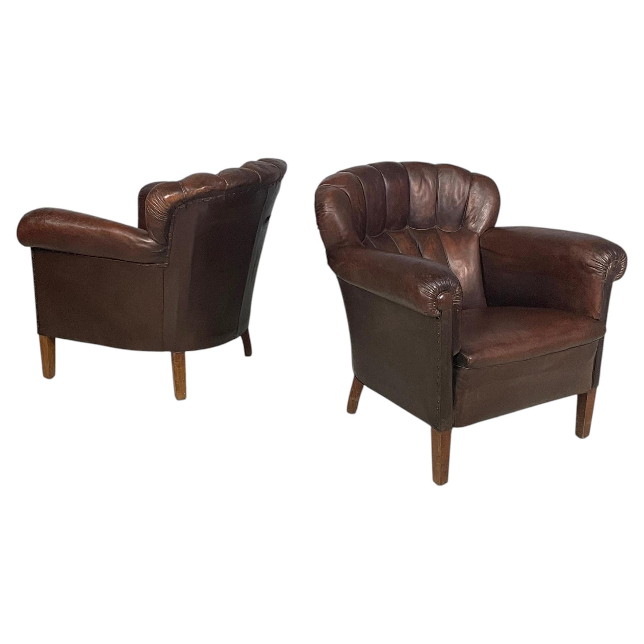 Italian Art Deco brown leather armchairs by Saracchi, 1930s