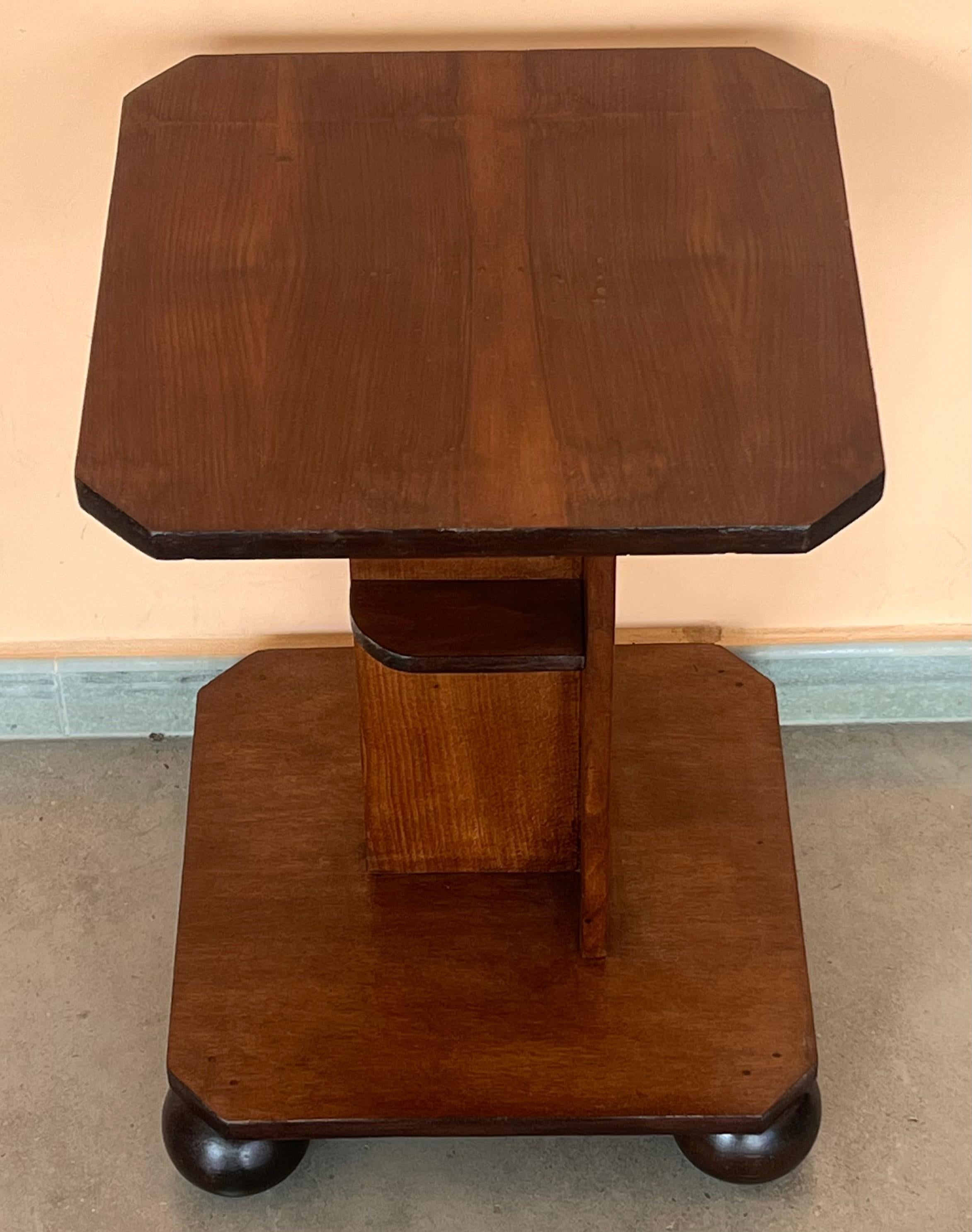 20th Century Italian Art Deco Burl Walnut Coffee Side Table with Ebonized Legs For Sale