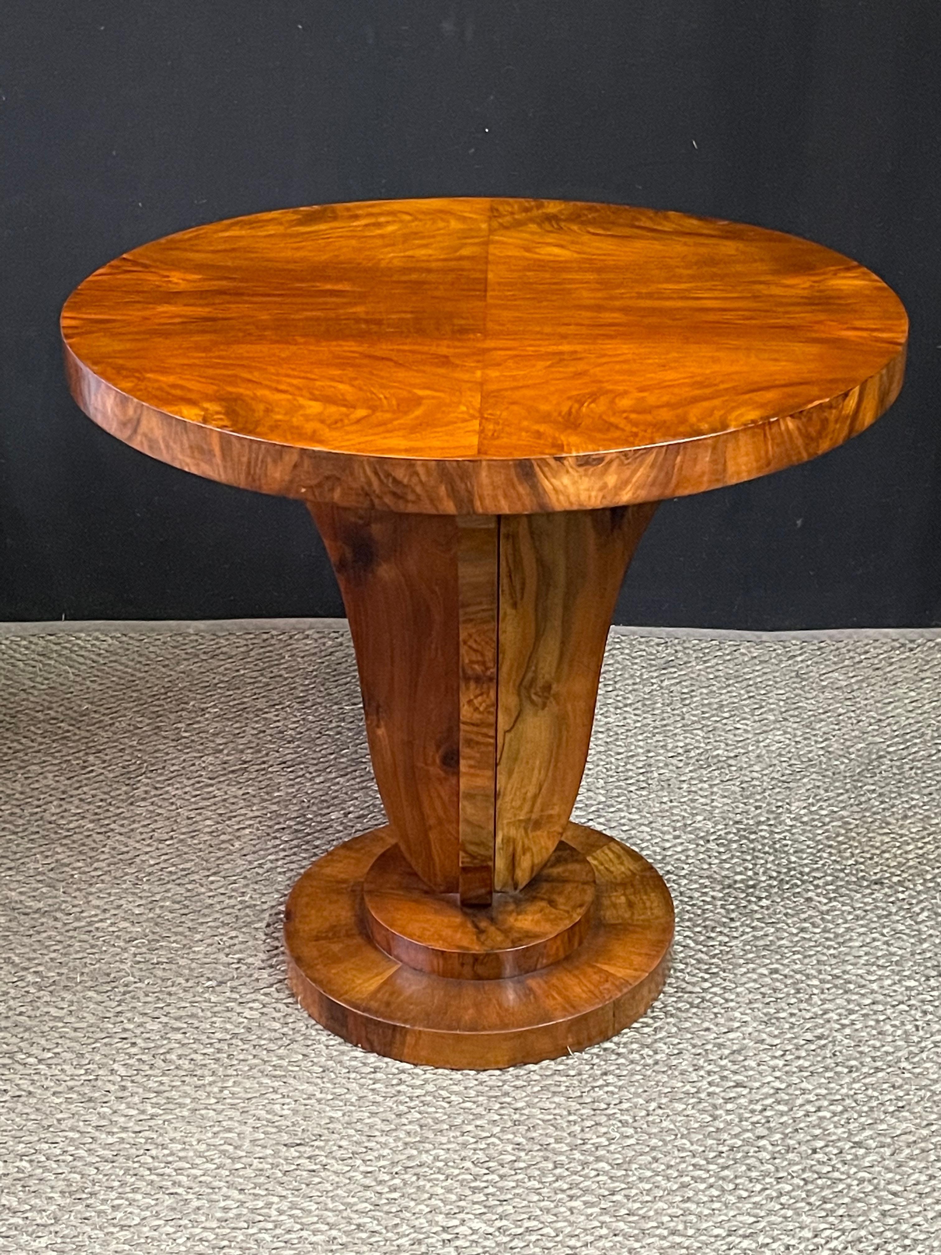 Italian Art Deco Burl Wood Side Table 6