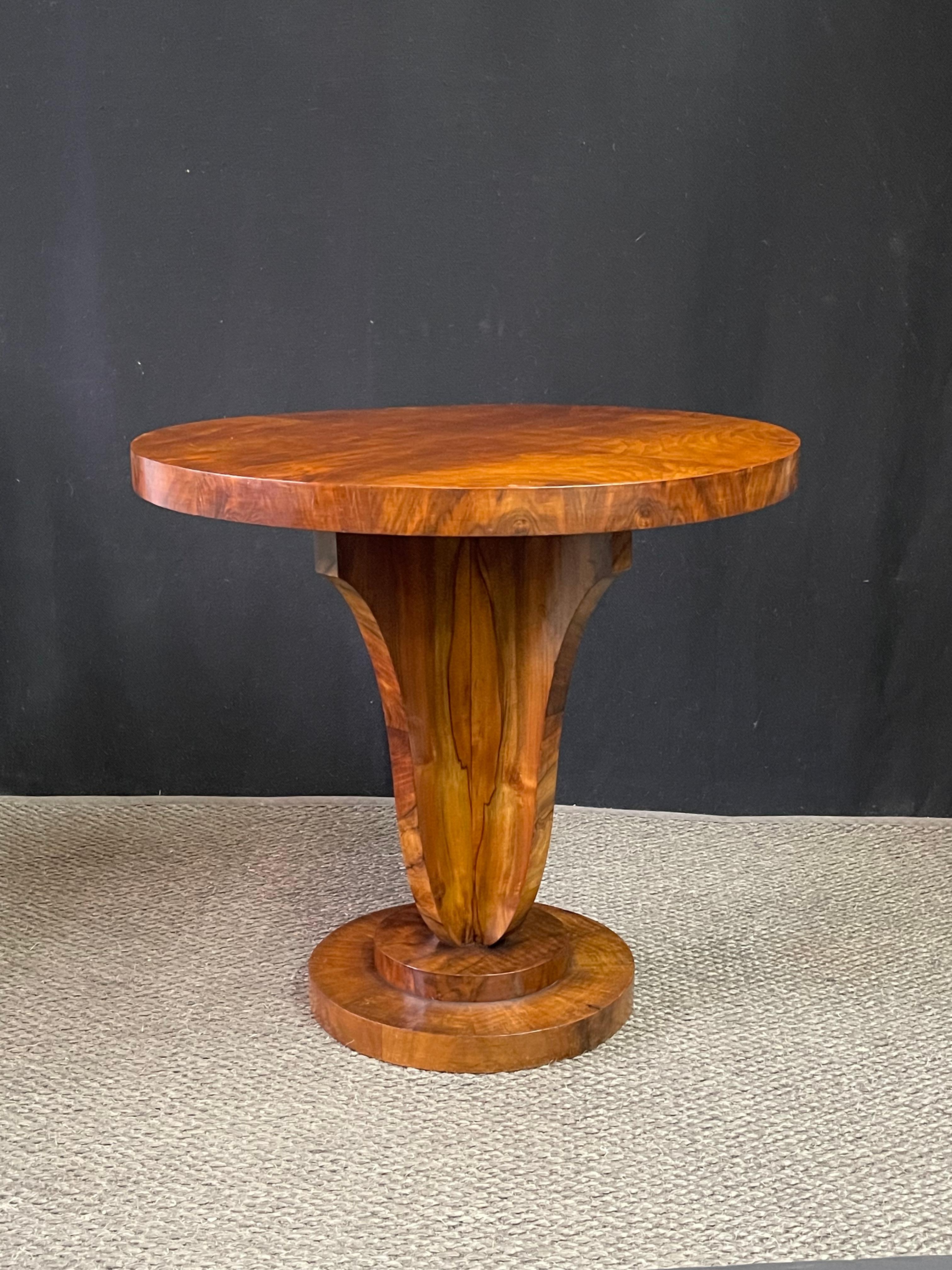 Italian Art Deco Burl Wood Side Table 3
