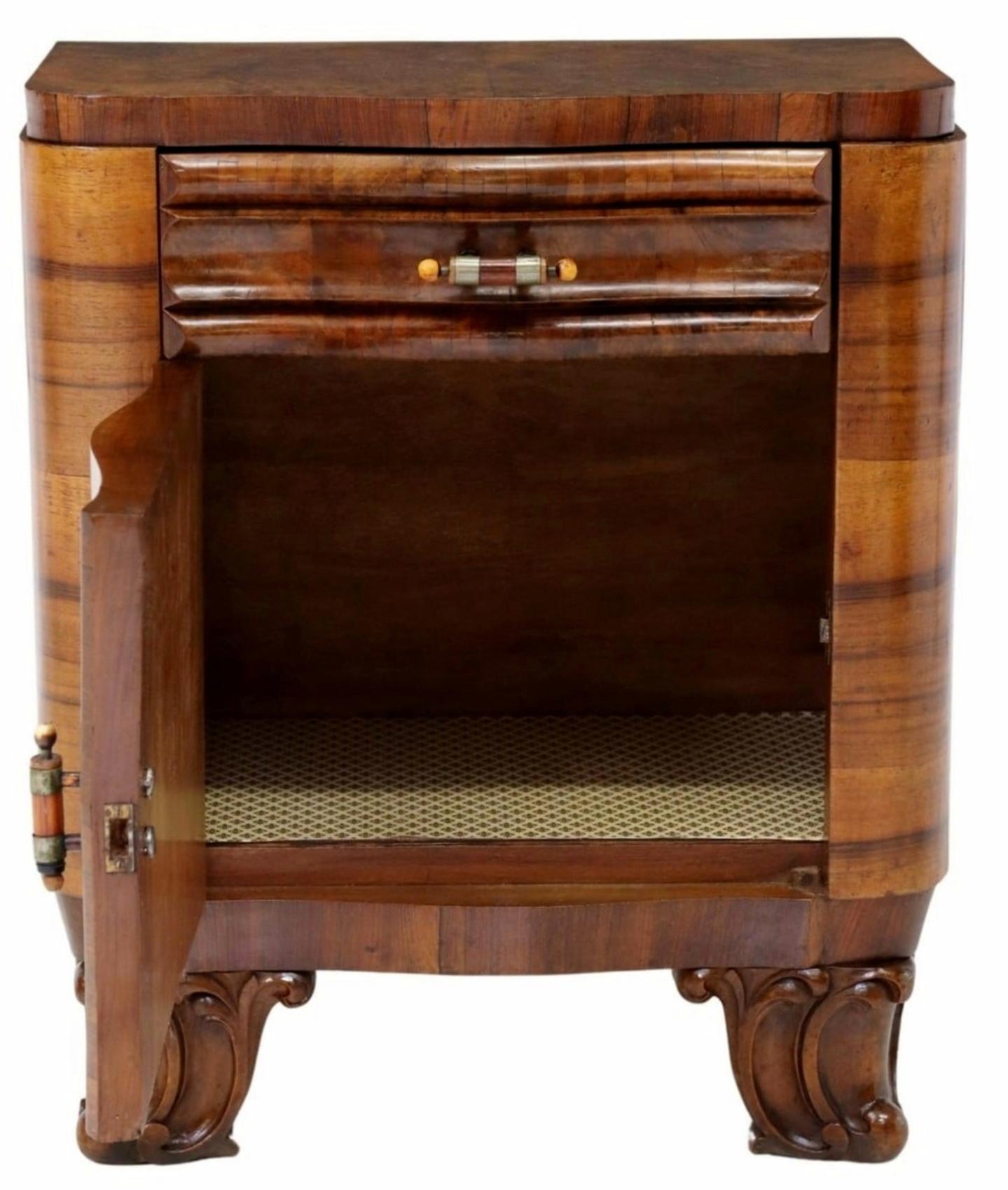Italian Art Deco Burled Walnut Nightstand by A. Brichetto  In Fair Condition For Sale In Forney, TX