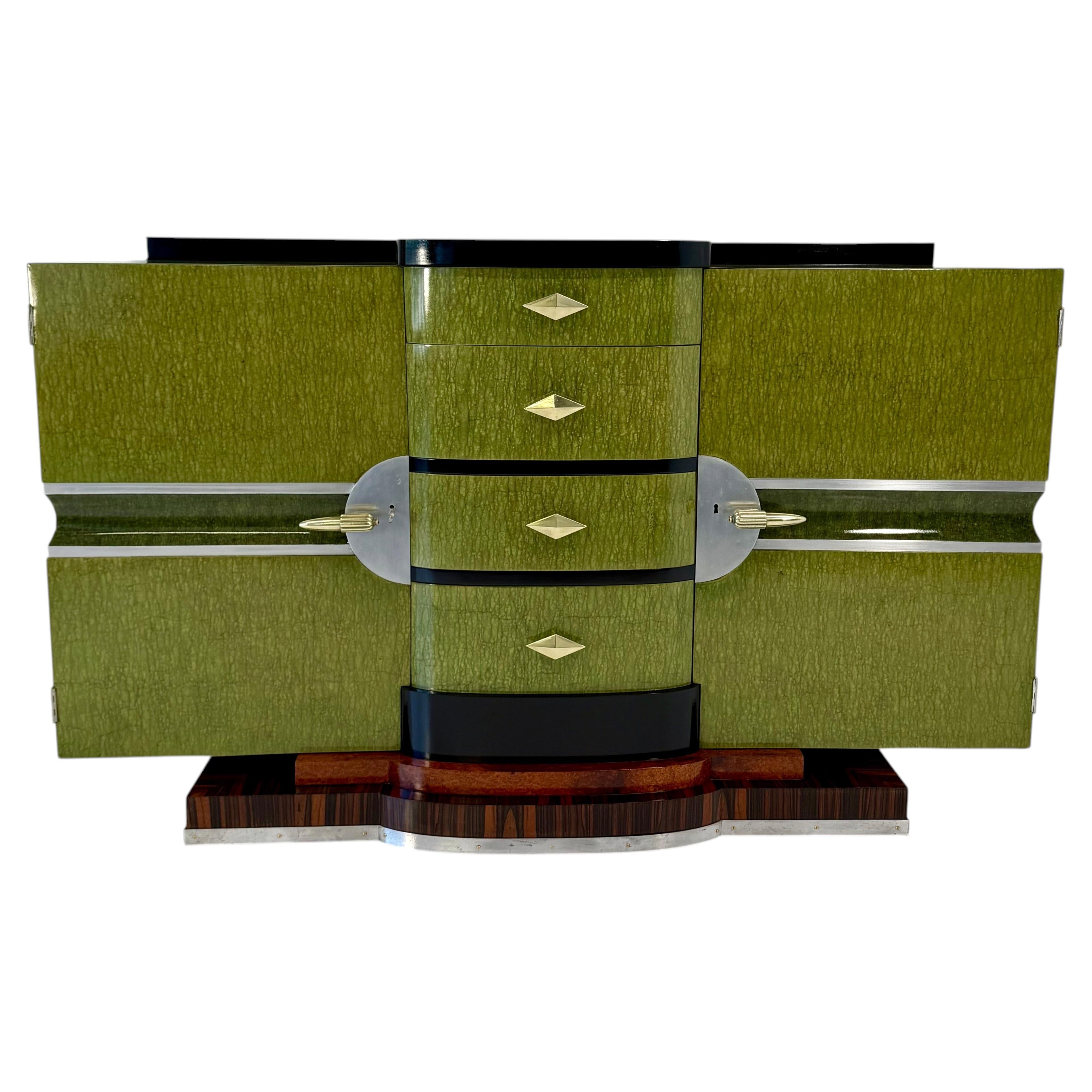 Italian Art Deco Cabinet in Green Buxus Attr. to Levi Montalcini and Pagano