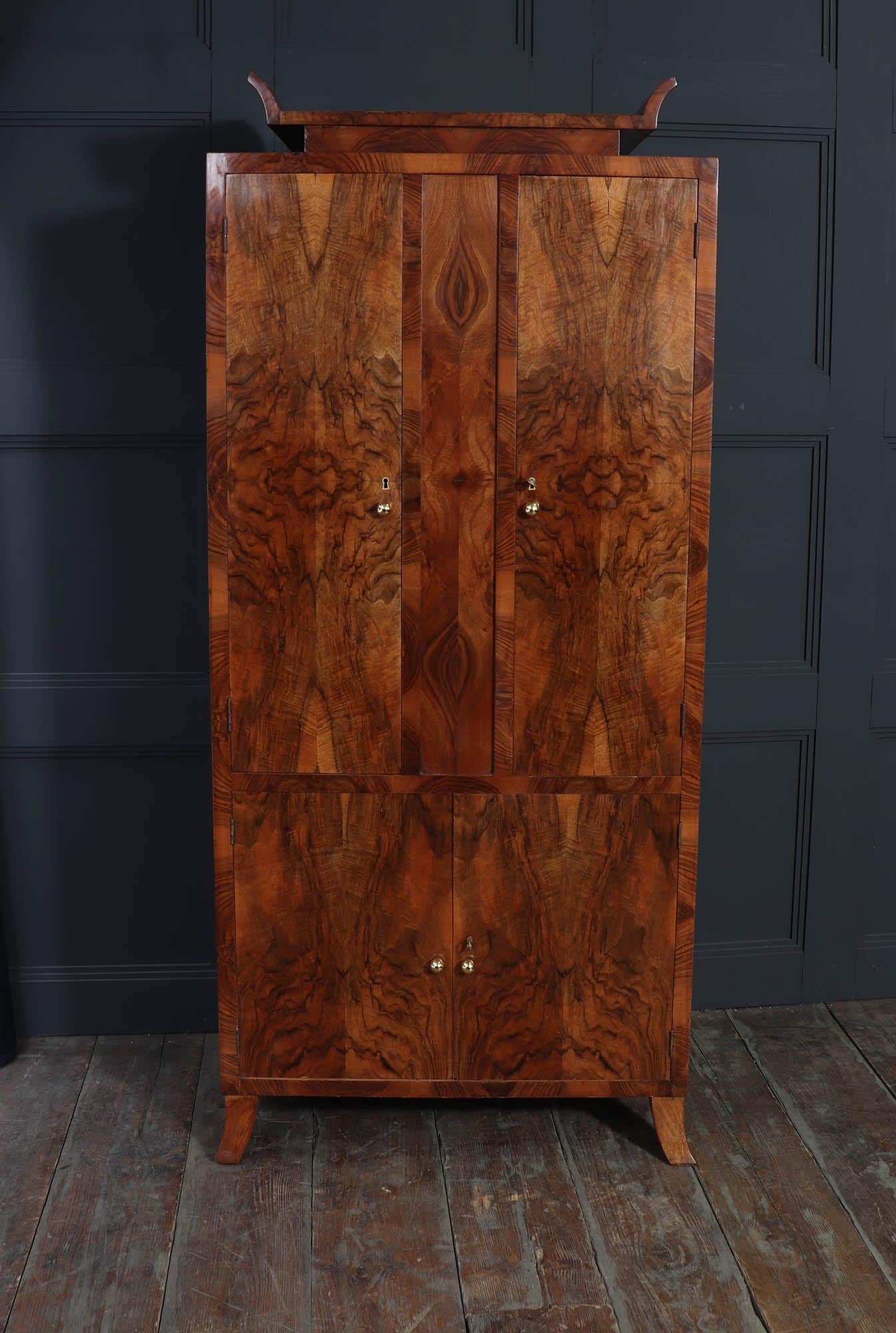 Cabinet Art Déco italien en noyer Bon état - En vente à Paddock Wood Tonbridge, GB