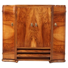 Italian Art Deco Cabinet in Walnut