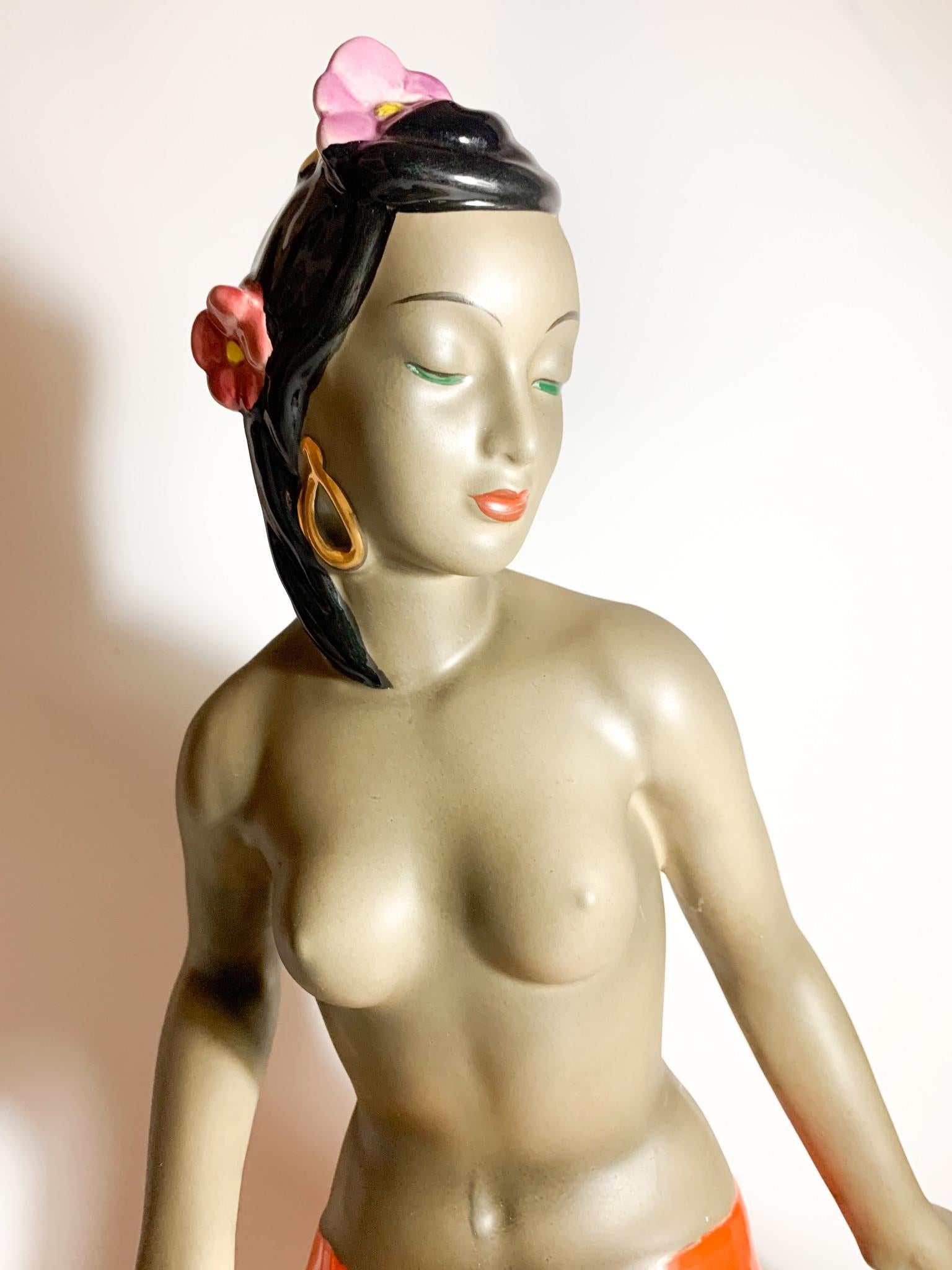 Italian Art Deco Ceramic Sculpture of Ethnic Lady of C.I.A. Manna Turin 50s In Good Condition In Milano, MI