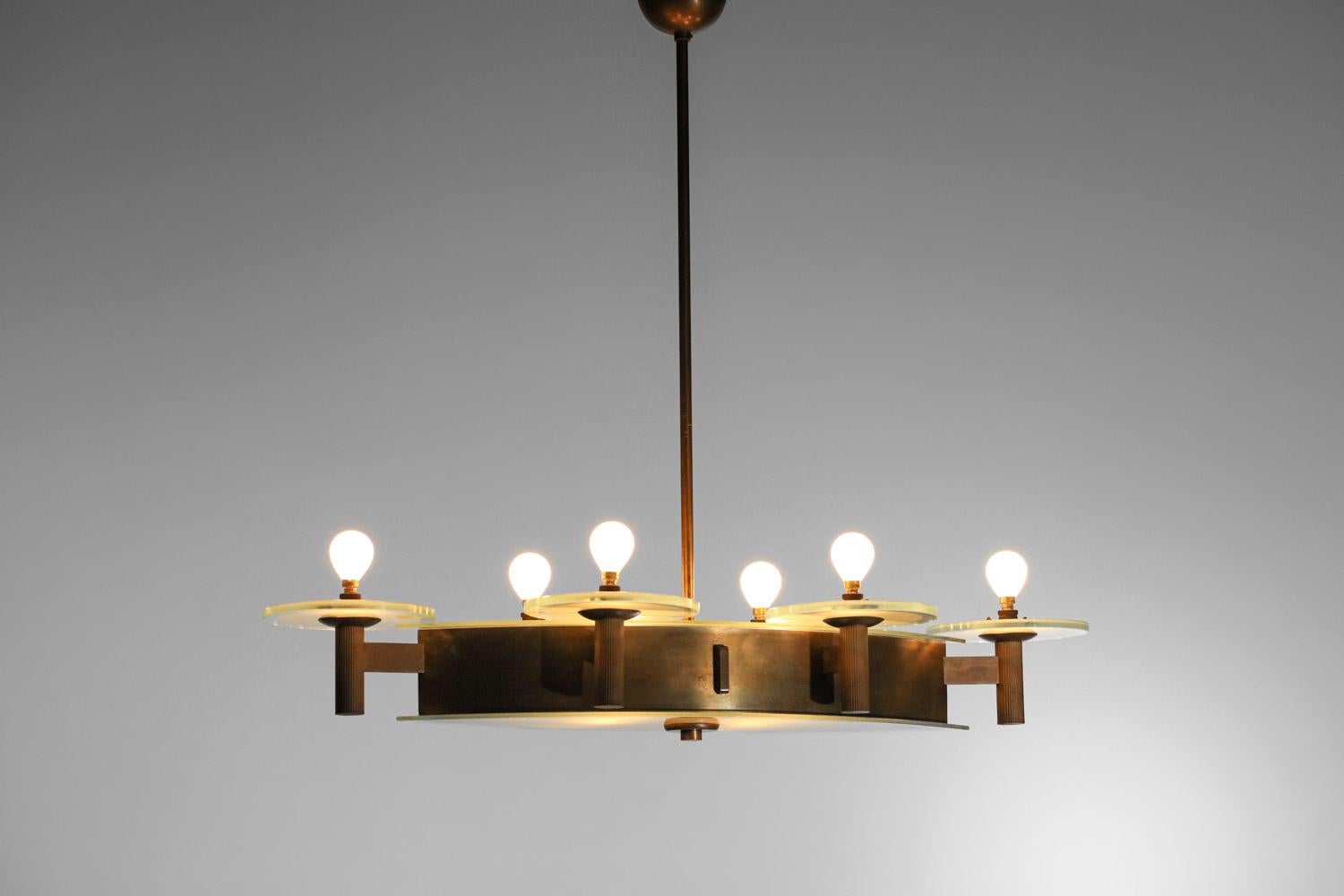 Italian art déco chandelier 50s in oval solid brass and glass Pietro chiesa For Sale 4