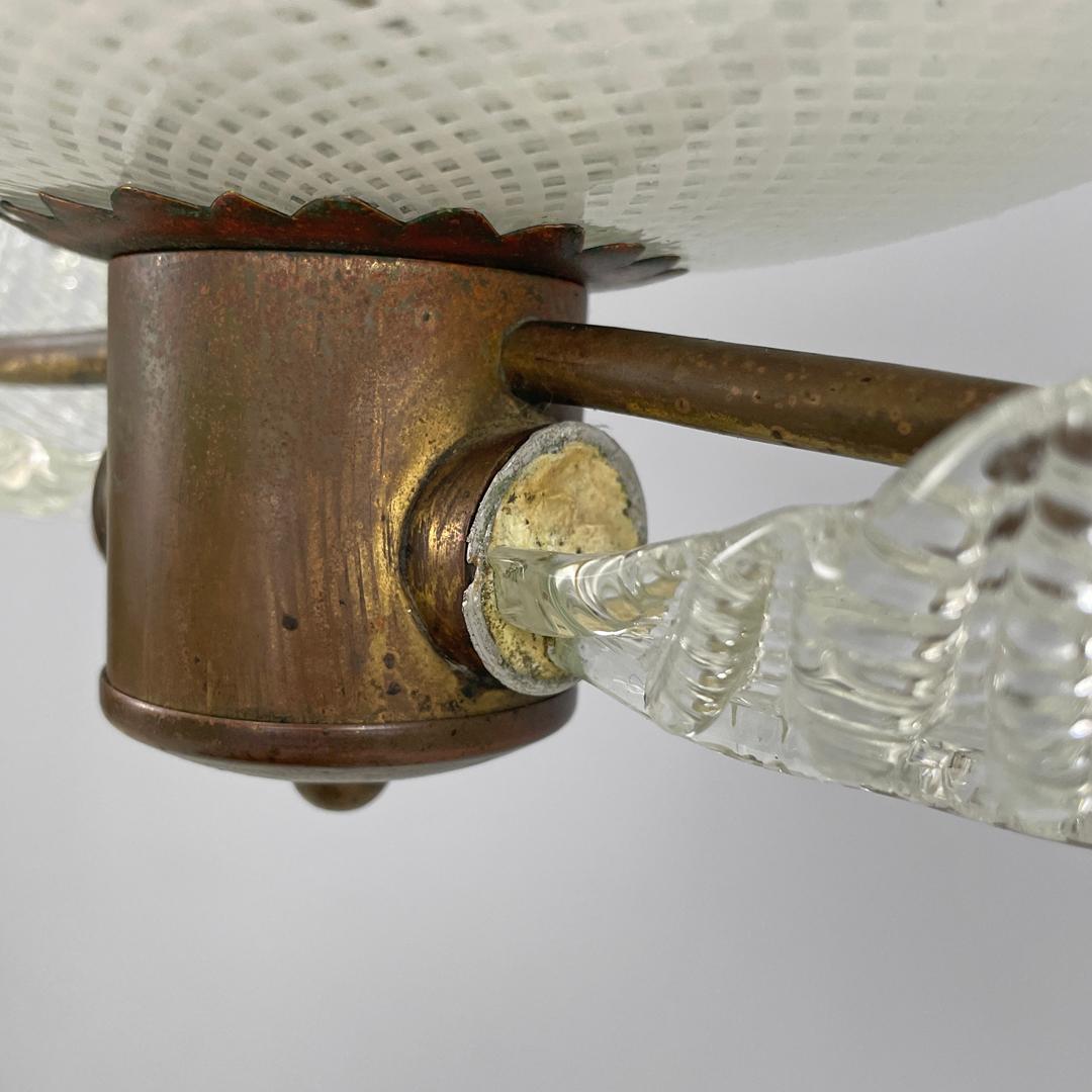 Italian Art Deco chandelier transparent and white Murano glass and brass, 1940s For Sale 15