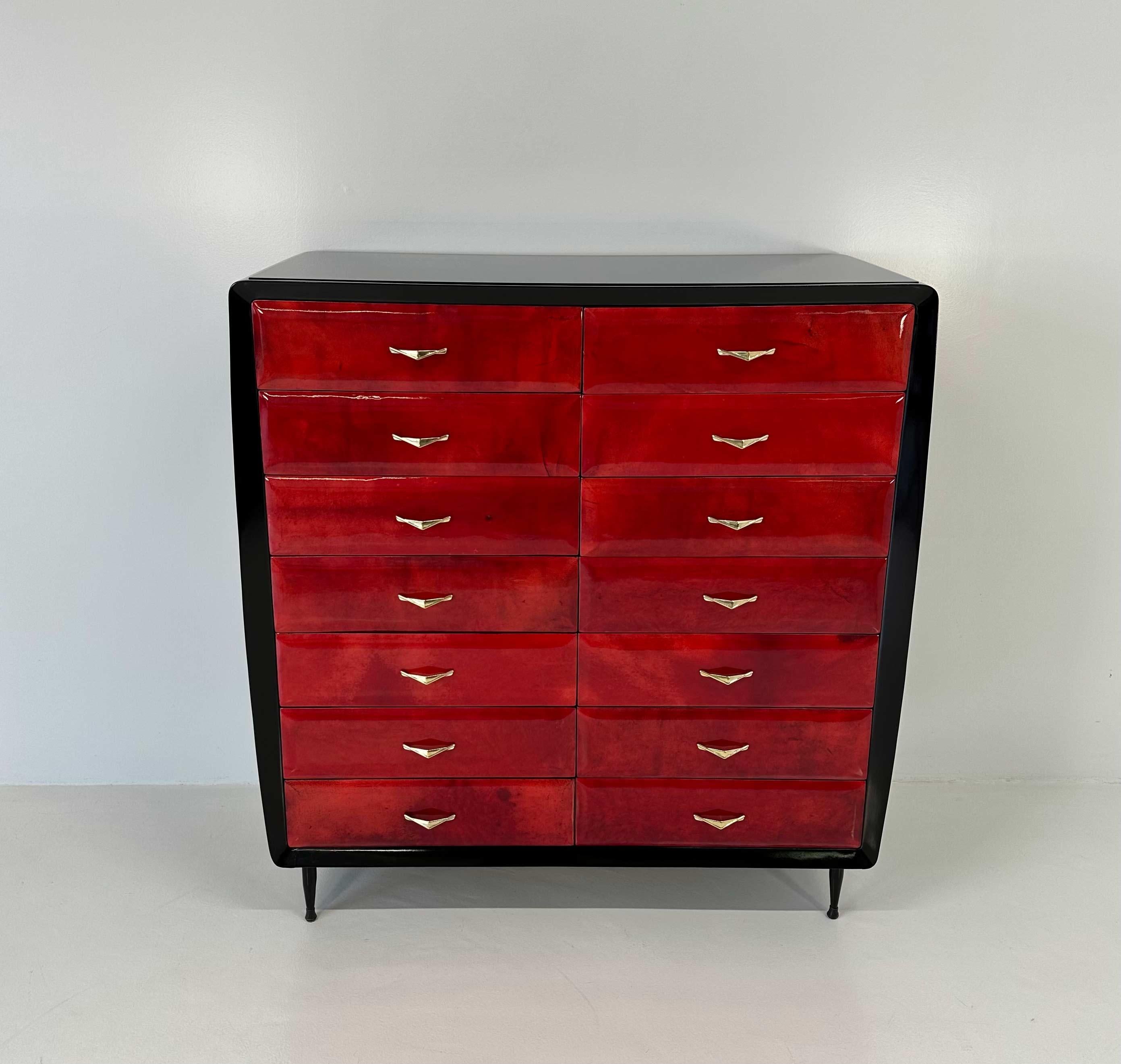 Italian Art Deco Cherry Red Parchment Chest of 14 Drawers, 1950s In Good Condition For Sale In Meda, MB