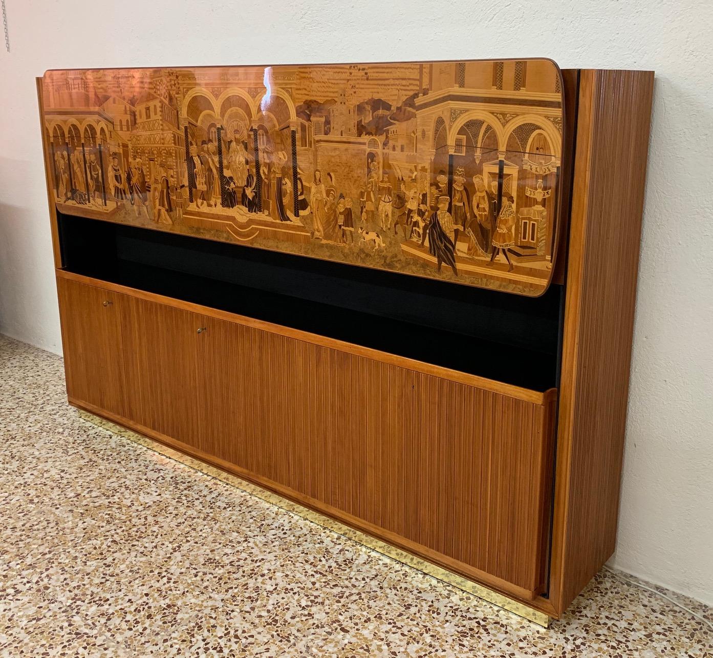 Italian Art Deco Cherrywood and Inlaid Cabinet by Vittorio Dassi, 1940s In Good Condition In Meda, MB