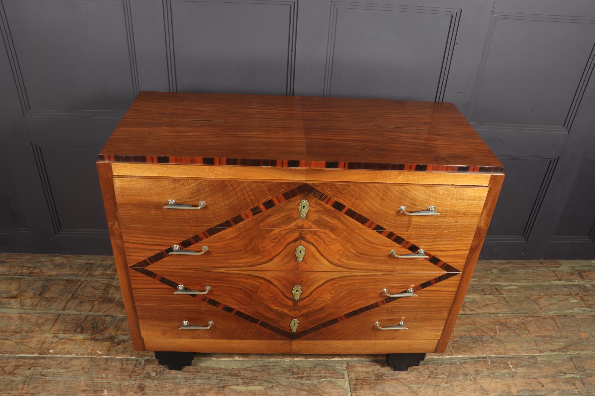 Italian Art Deco Chest of Drawers, c1930 1