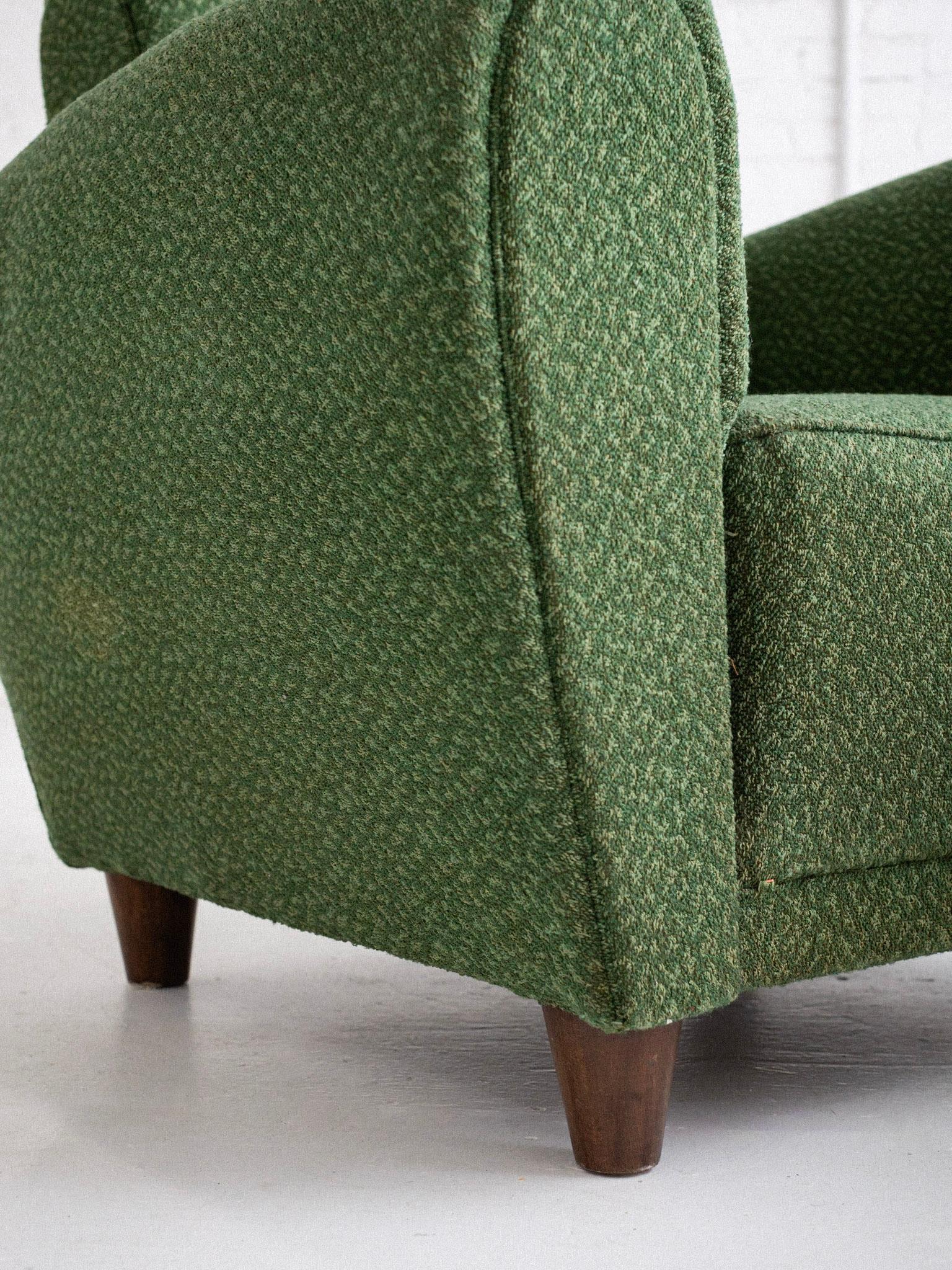 Italian Art Deco Club Chair and Ottoman Set For Sale 4