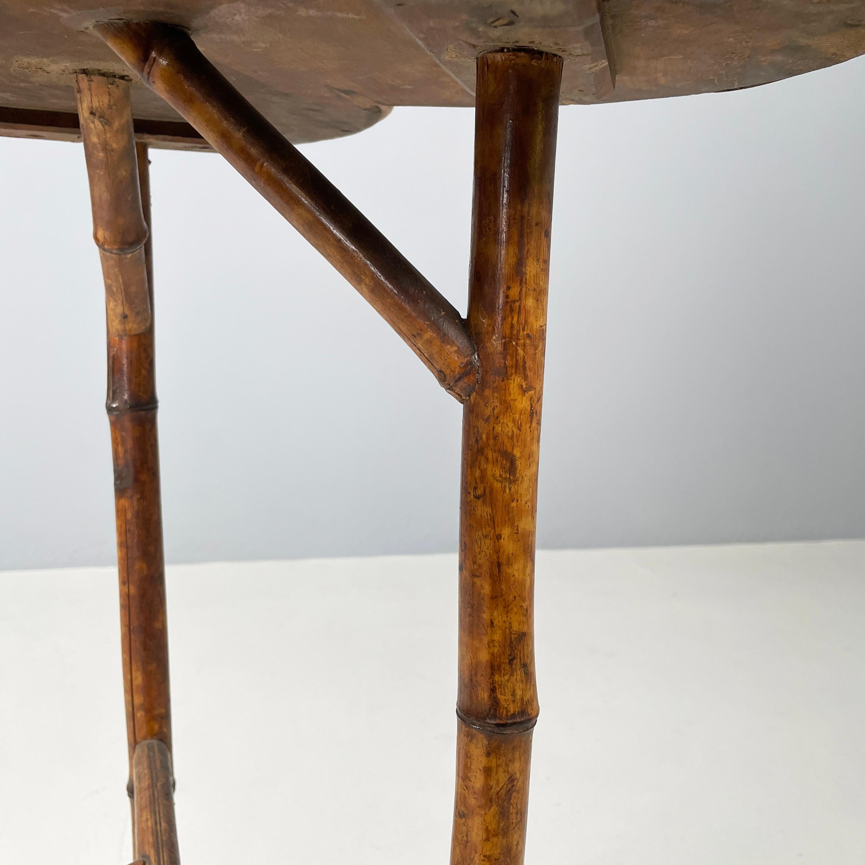 Table basse art déco italienne avec plateau en trèfle de bois rouge et bambou, 1900-1950s en vente 7