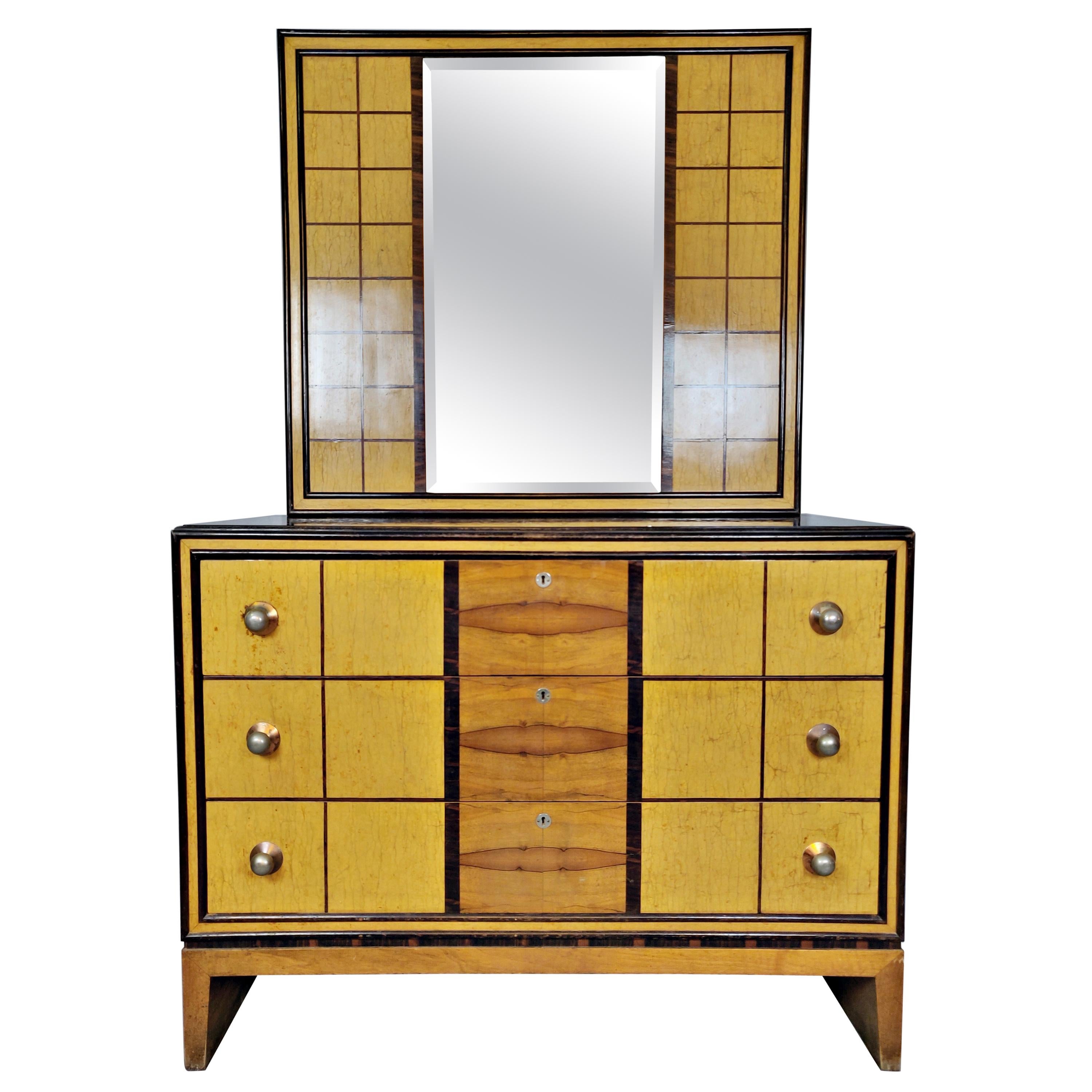 Italian Art Deco Chest of drawers with Standing Mirror For Sale