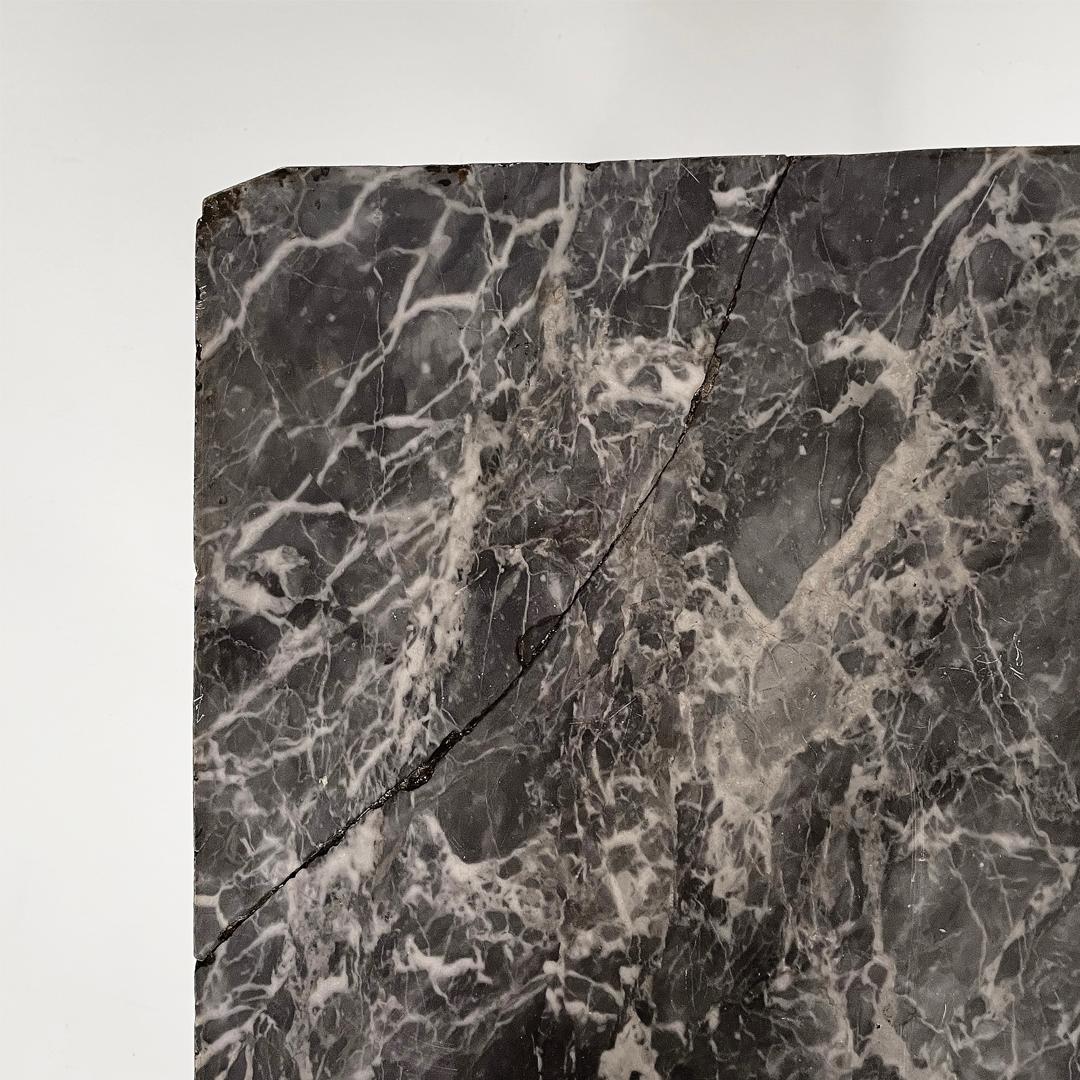 Italienische Art Deco Eckholzkonsolen mit schwarzer Marmorplatte, 1940er Jahre im Angebot 7