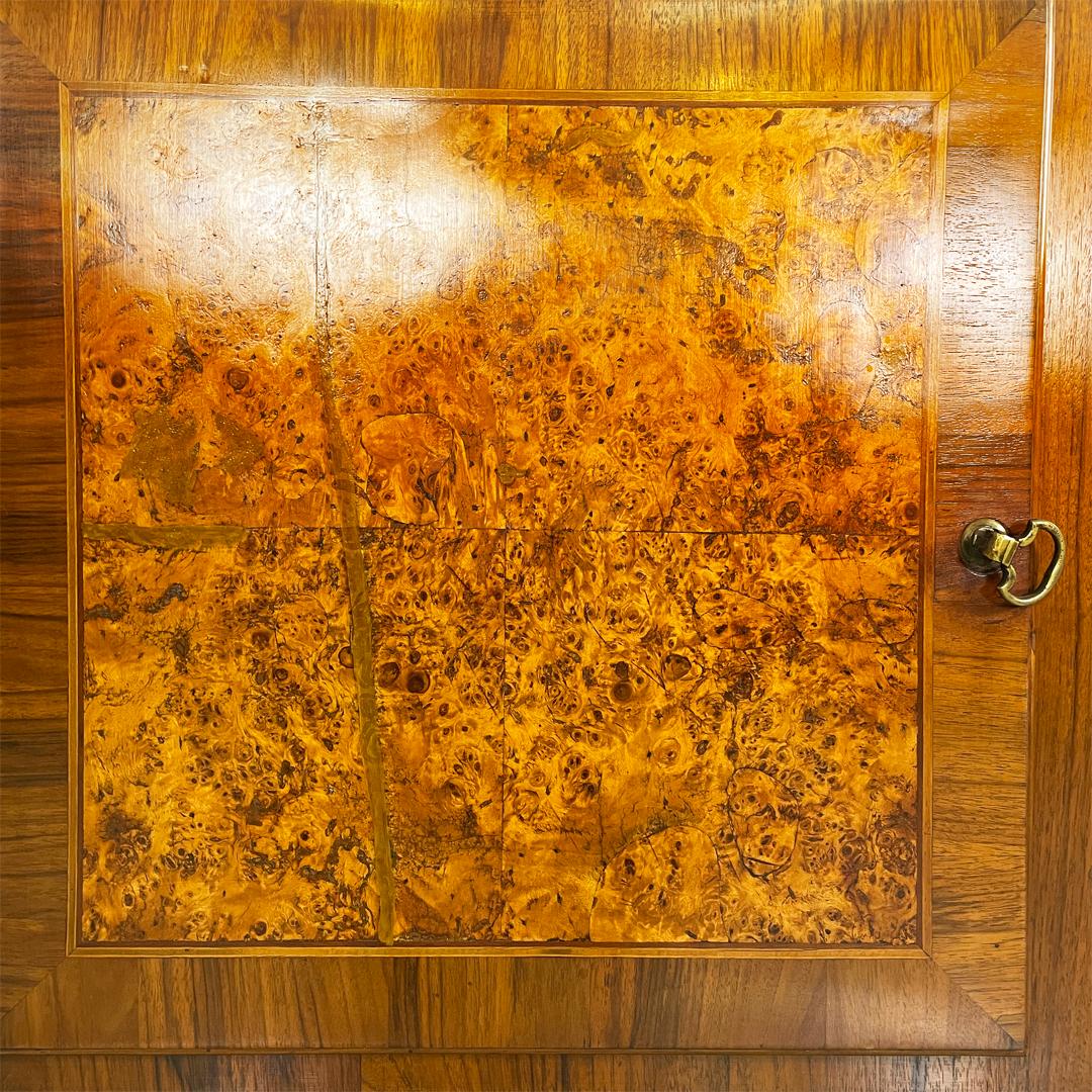 Italienische Art Deco Eckholzkonsolen mit schwarzer Marmorplatte, 1940er Jahre im Angebot 13