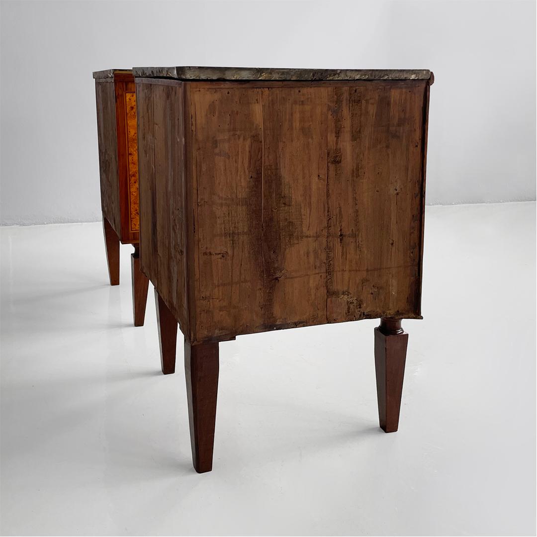 Italienische Art Deco Eckholzkonsolen mit schwarzer Marmorplatte, 1940er Jahre im Angebot 1