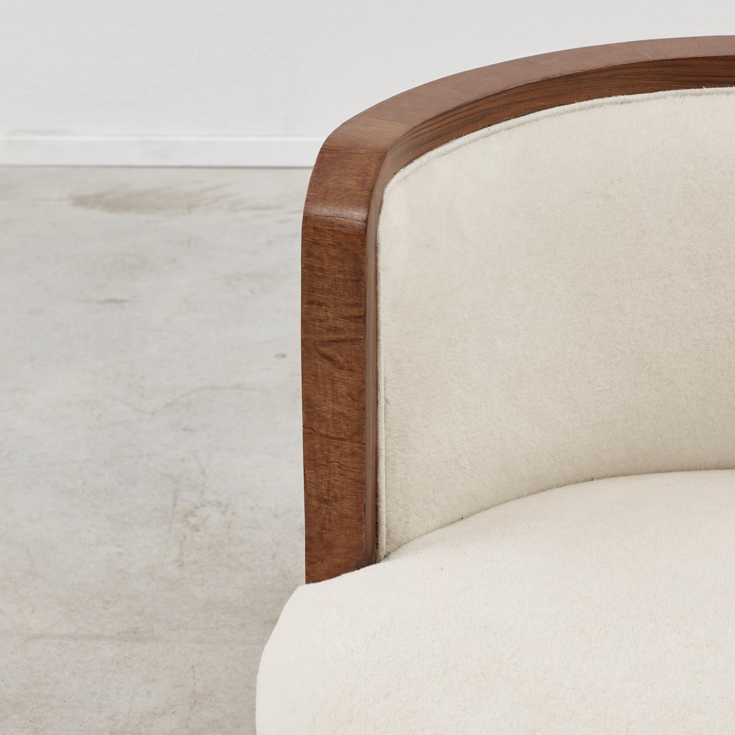 Italian Art Deco curved loveseat, 1920s For Sale 5