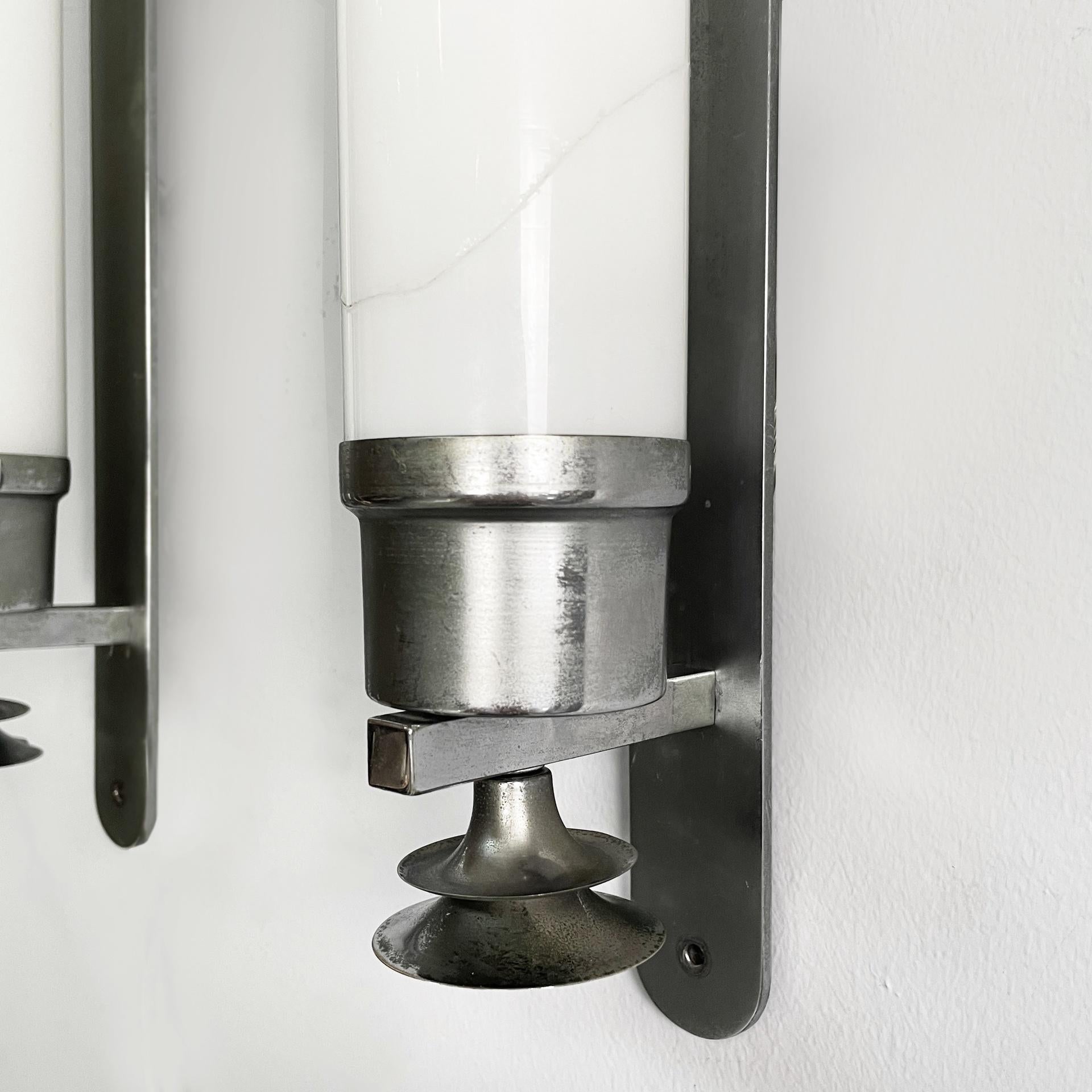 Italian Art Deco cylindrical wall lamps in opaline glass and metal, 1930s in vendita 1