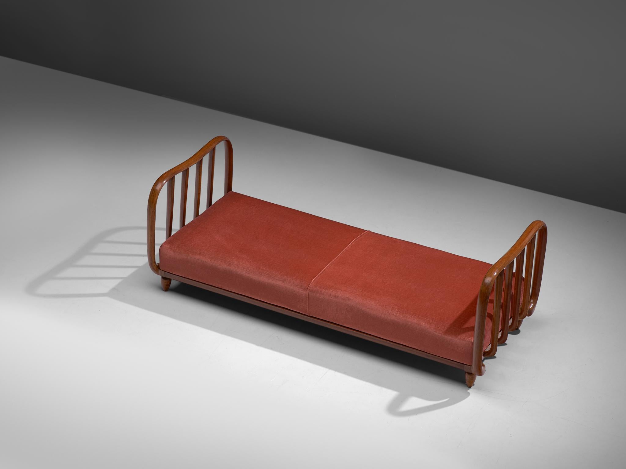 Italian Art Deco Daybed with Coral Upholstery, 1940s (Italienisch)