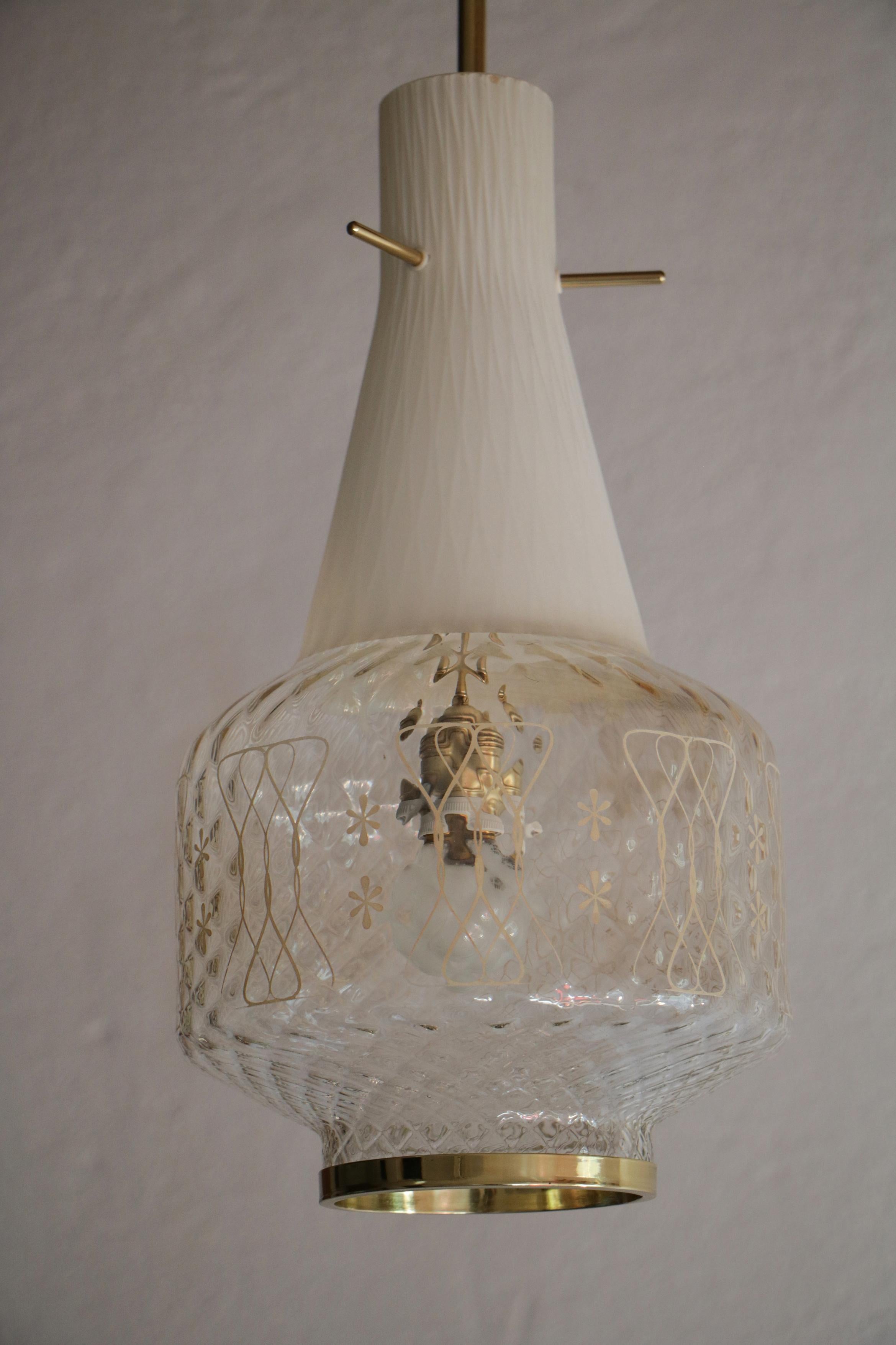Mid-20th Century Italian Art Deco Decorative and Satin Glass Hanging Lamp, 1950s For Sale