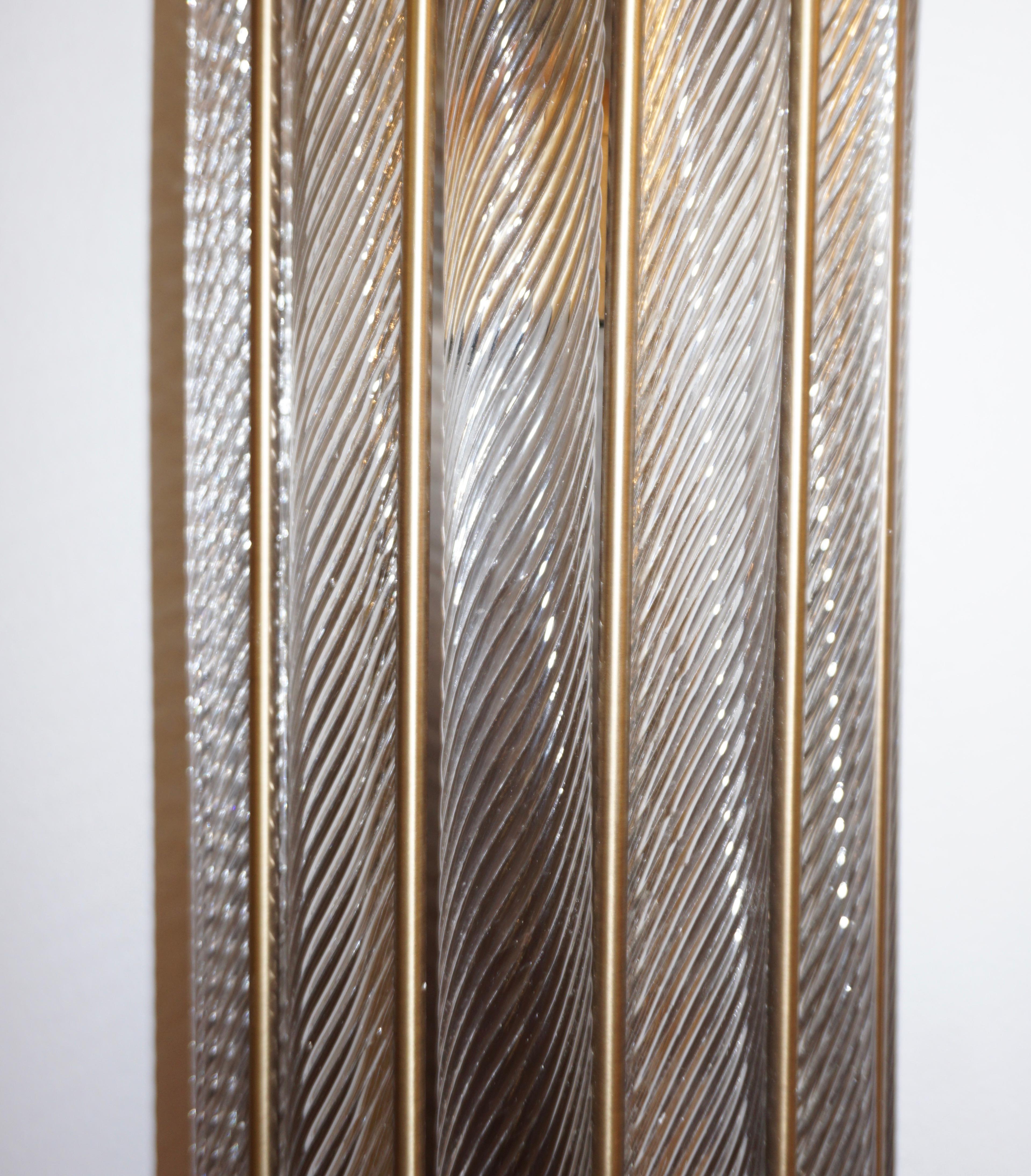 Apliques italianos de diseño Art Déco de media luna de cristal de Murano acabado en bronce en Nuevo estado para la venta en New York, NY