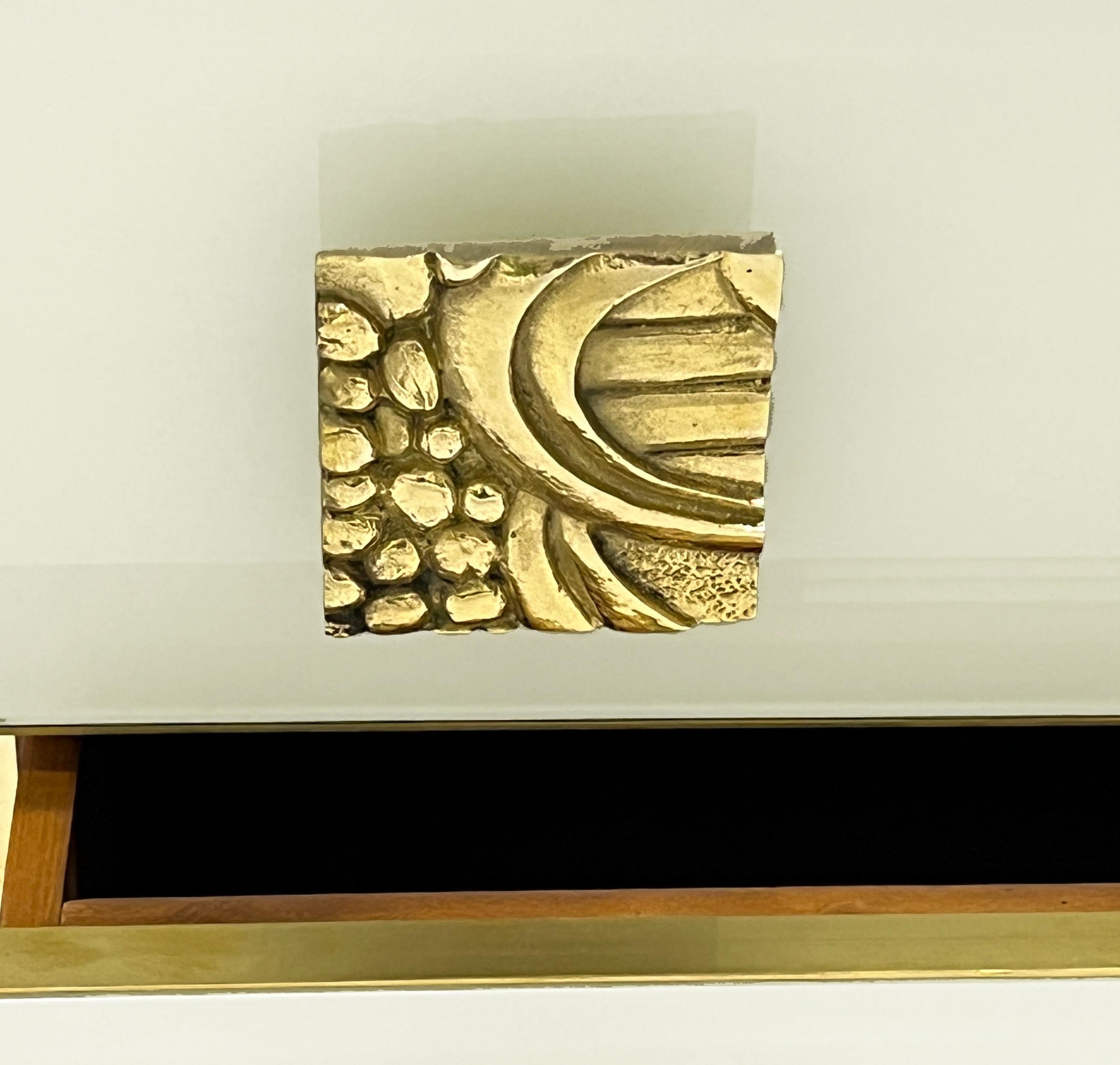 Calco Comodino in ottone a 2 cassetti con design Art Deco italiano. in vendita