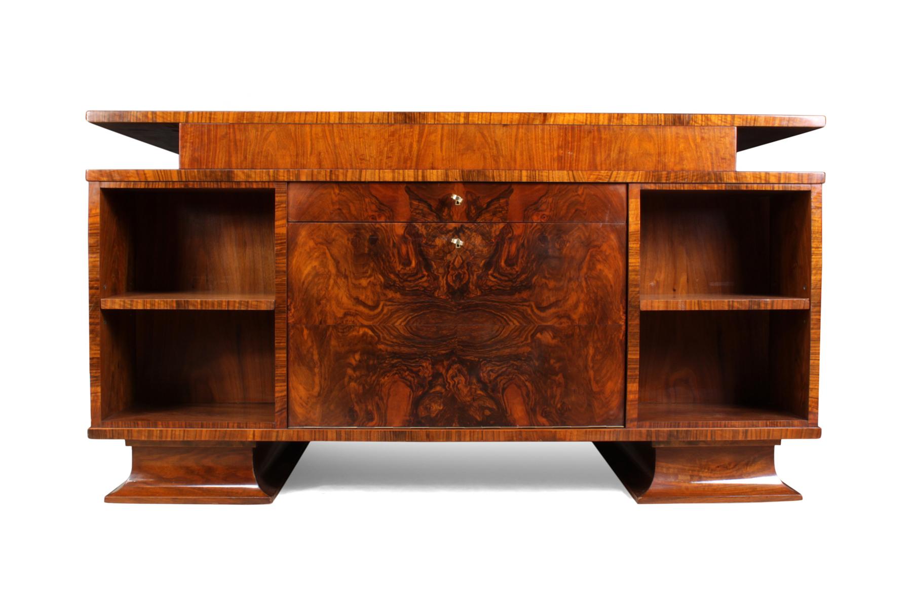 Italian Art Deco Desk in Walnut im Angebot 5