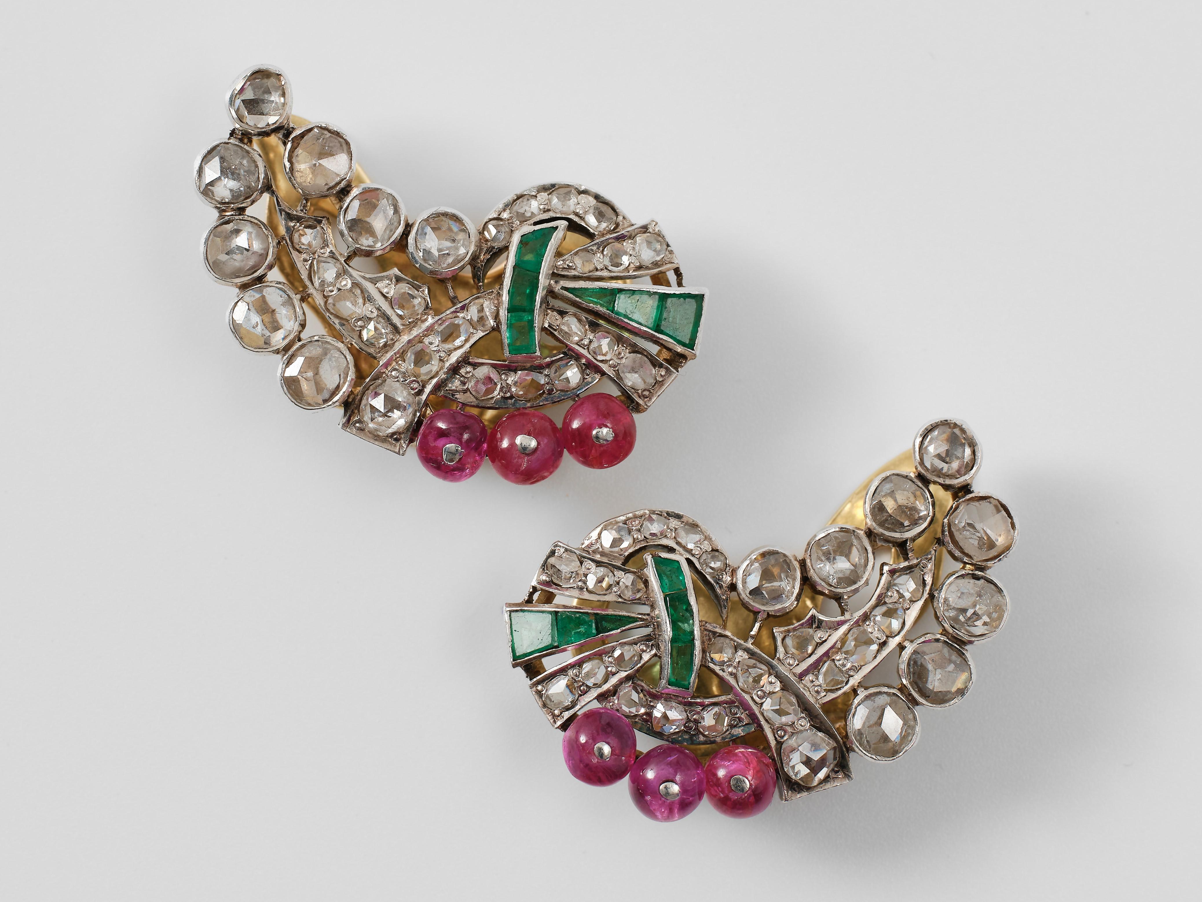 Italian Art Deco diamond, emerald and ruby earrings  For Sale 1