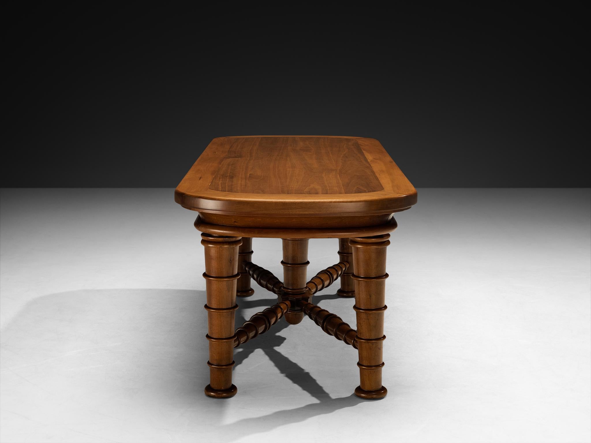 Italian Art Deco Dining Table in Walnut with Sculptural Base en Bueno estado para la venta en Waalwijk, NL