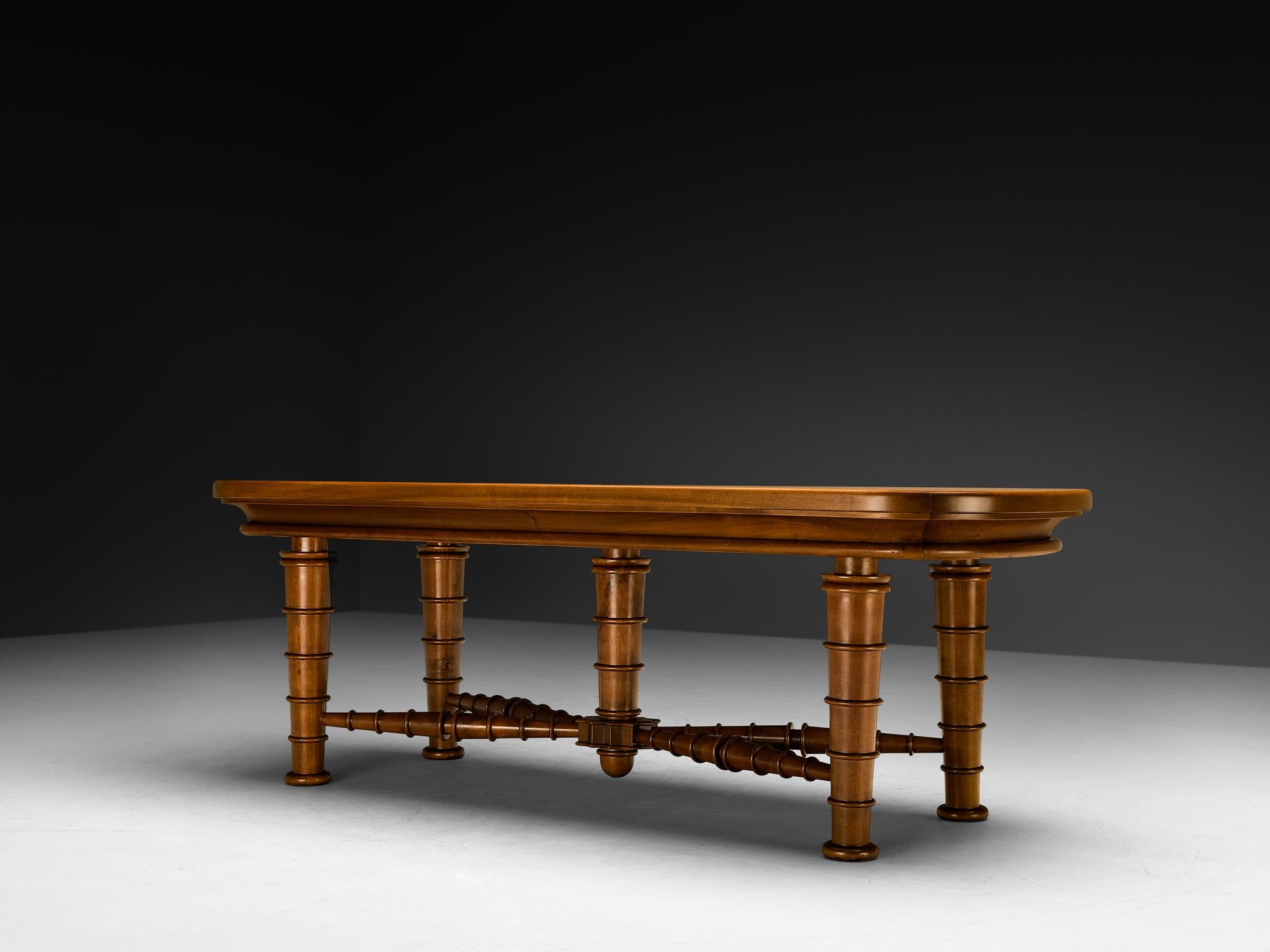 Italian Art Deco Dining Table in Walnut with Sculptural Base en venta 1