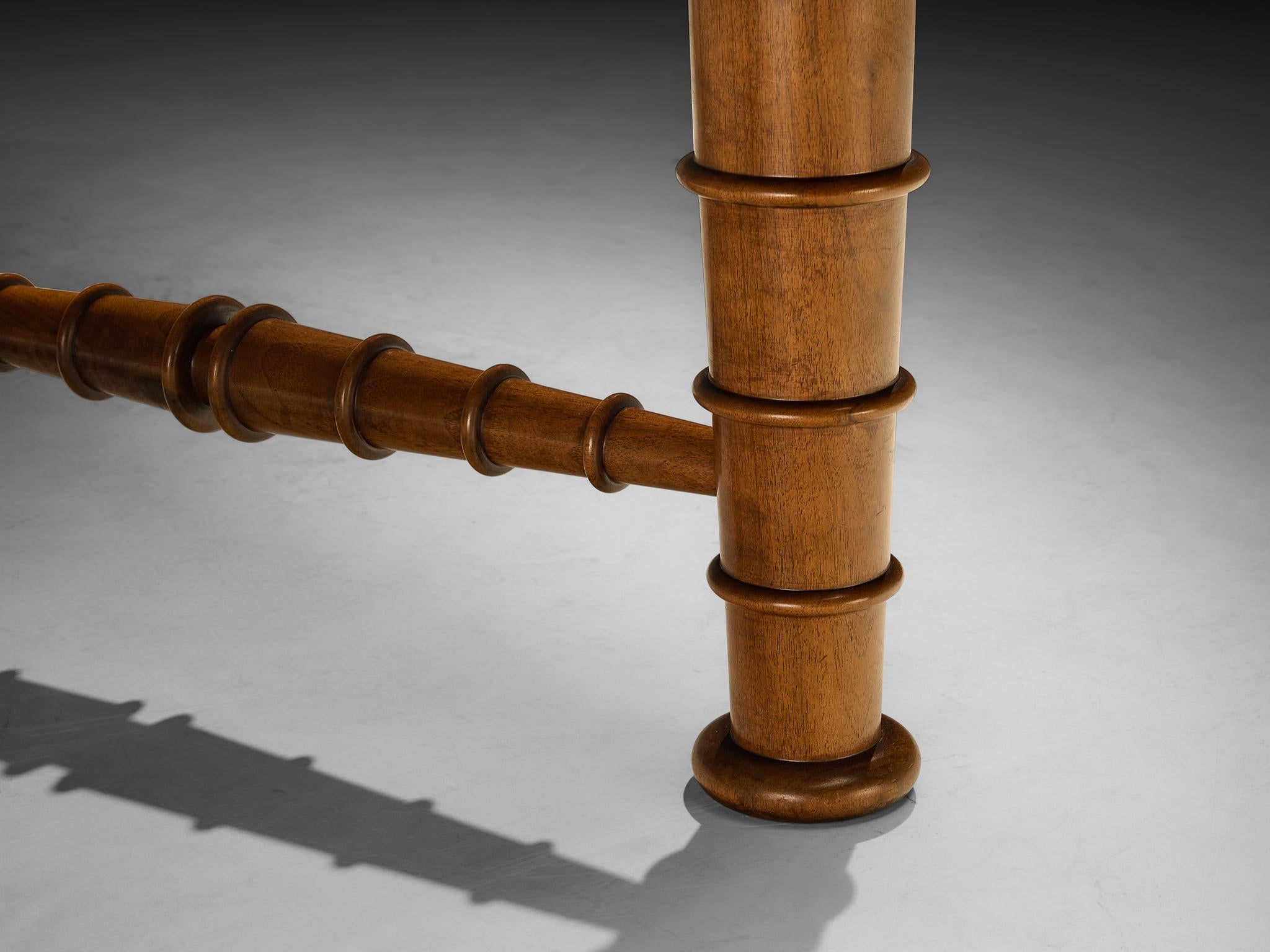 Italian Art Deco Dining Table in Walnut with Sculptural Base en venta 2