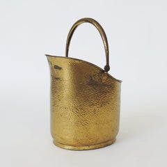Italian Art Deco Firewood Bucket in Hammered Brass, Attributed to Gio Ponti