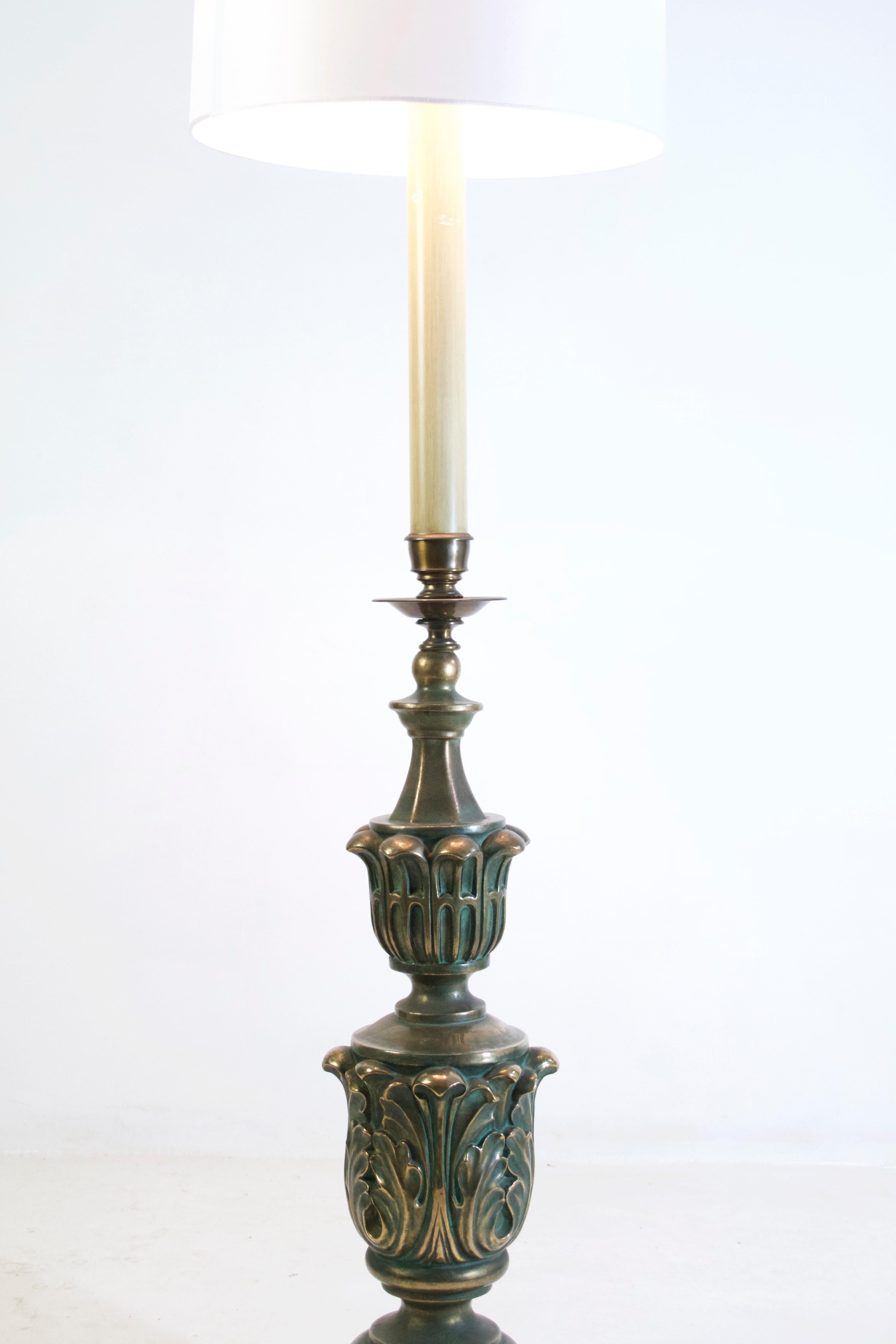 Mid-20th Century Italian Art Deco Floor Lamp in Bronze and Ceramic For Sale