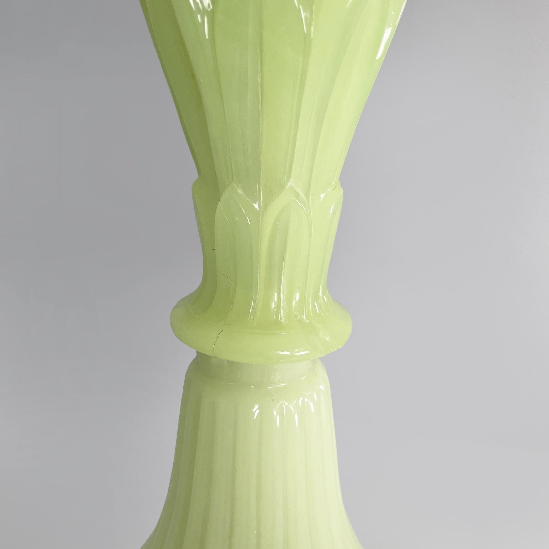 Italienische Art Deco Stehleuchte aus grünem Opalglas mit Stoffschirm, 1930er Jahre im Angebot 6