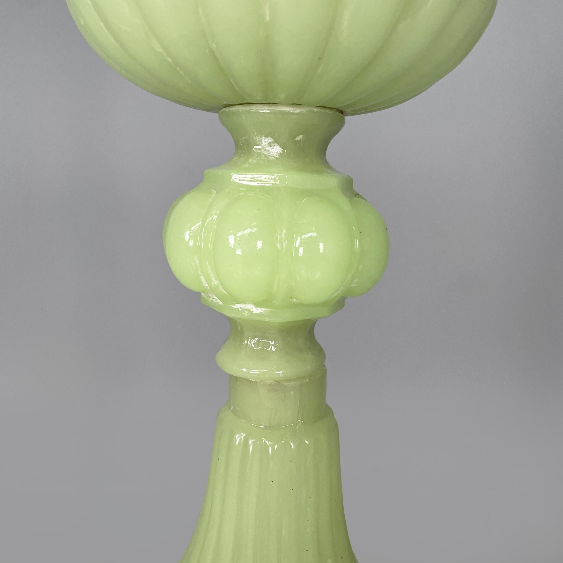 Italienische Art Deco Stehleuchte aus grünem Opalglas mit Stoffschirm, 1930er Jahre im Angebot 8
