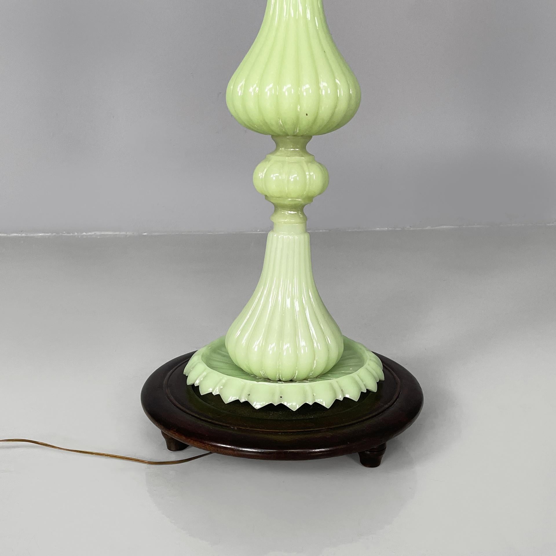 Italienische Art Deco Stehleuchte aus grünem Opalglas mit Stoffschirm, 1930er Jahre im Angebot 12