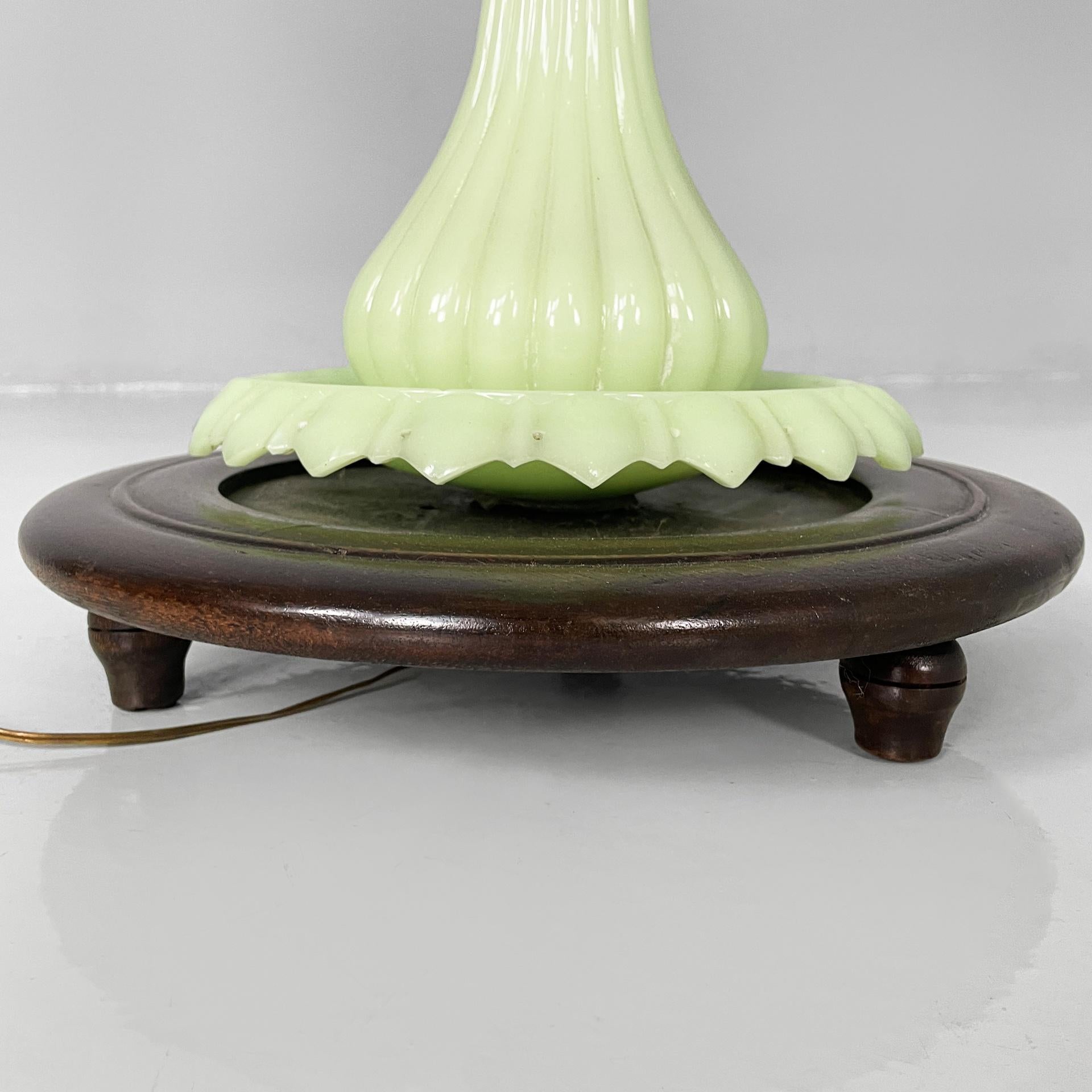 Italienische Art Deco Stehleuchte aus grünem Opalglas mit Stoffschirm, 1930er Jahre im Angebot 14