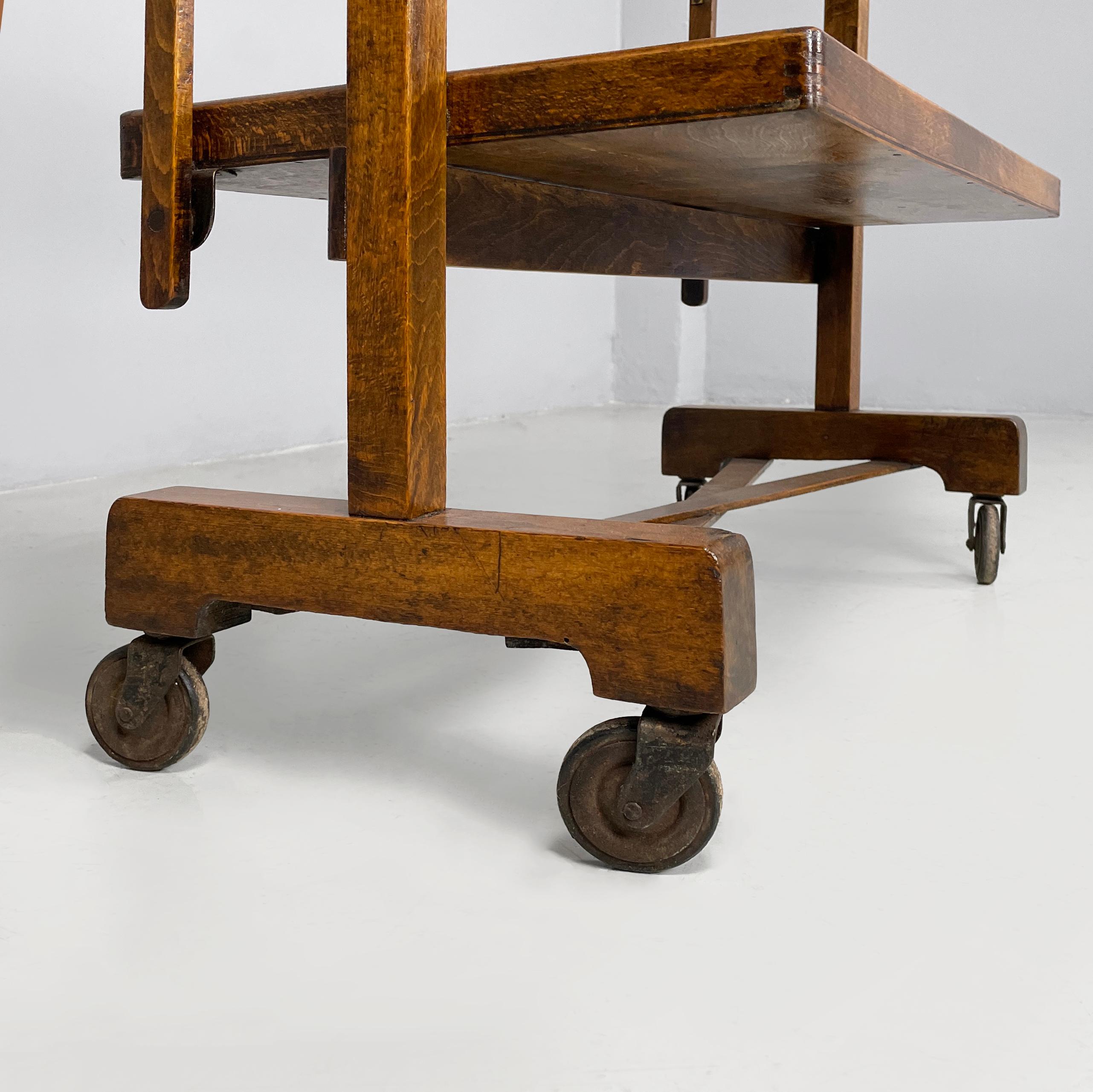 Italienischer Art-Deco-Klappwagen mit 2 Regalen aus Holz, 1930er Jahre im Angebot 7