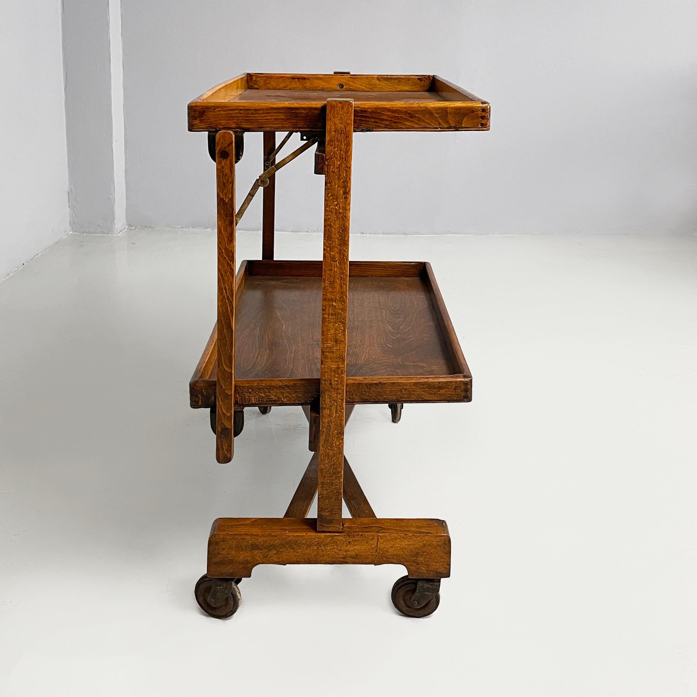 Italienischer Art-Deco-Klappwagen mit 2 Regalen aus Holz, 1930er Jahre (Art déco) im Angebot
