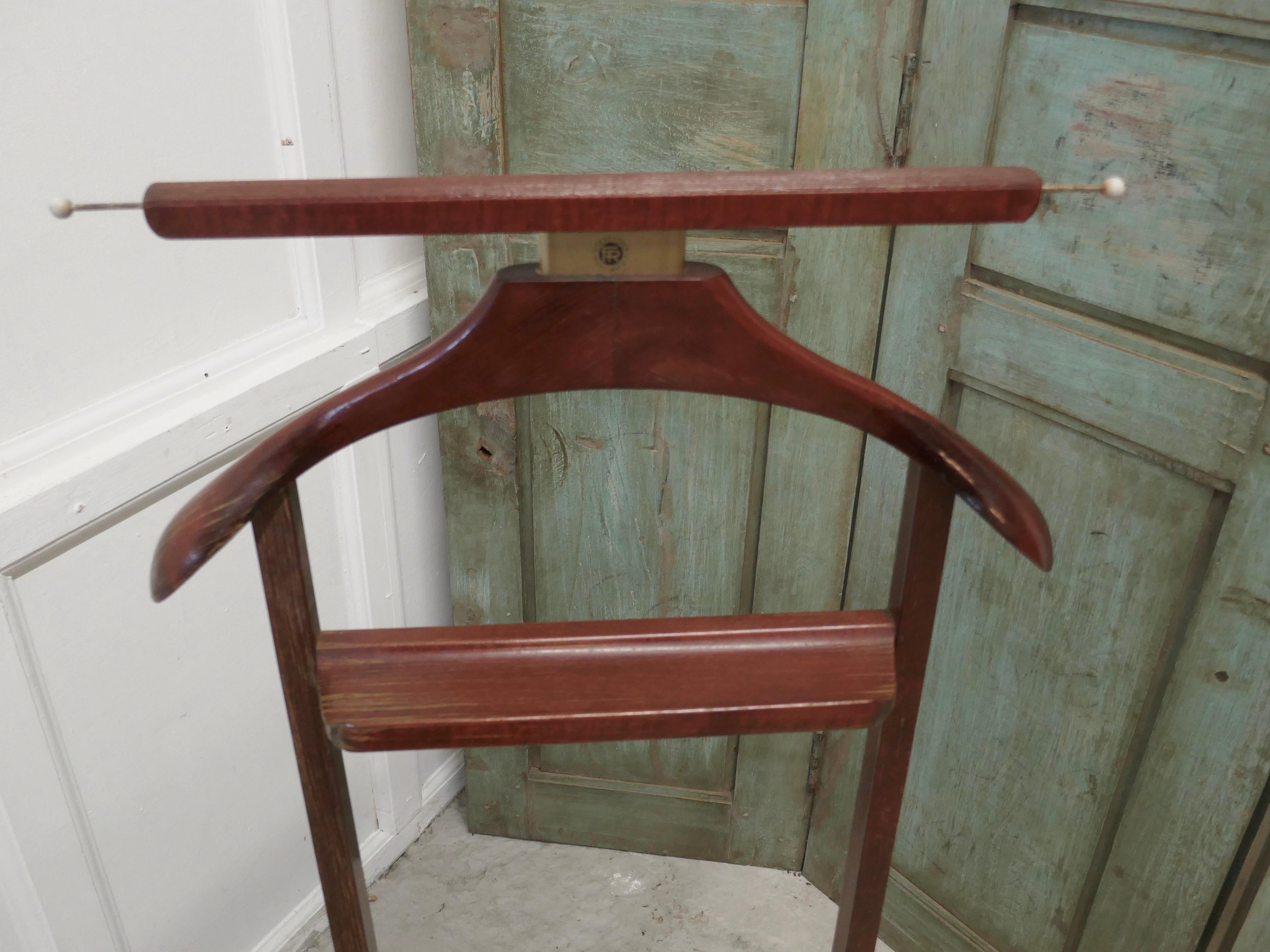 suit hanger stand
