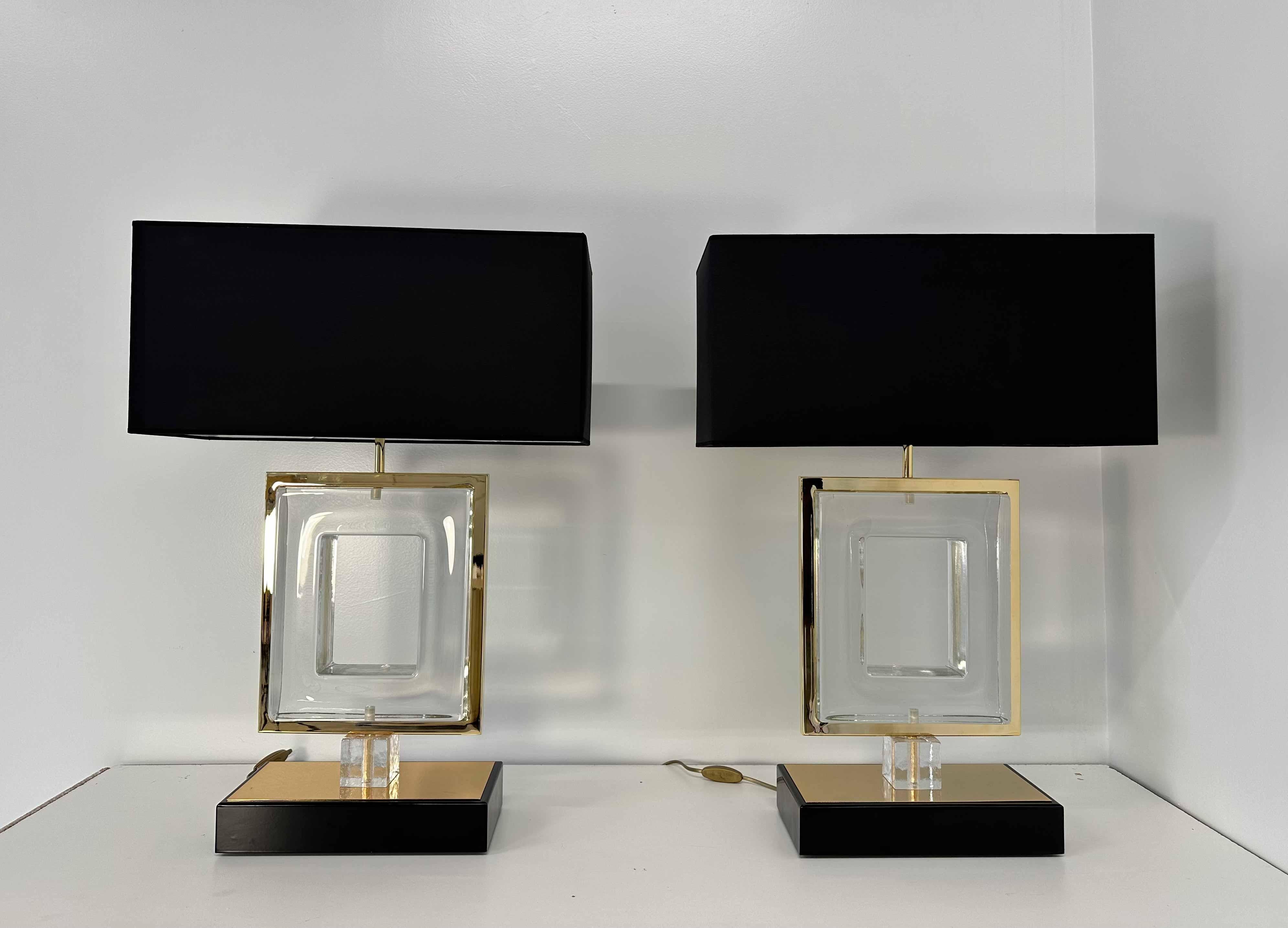 Contemporary Italian Art Deco Gold and Murano Glass Pair of Lamps For Sale