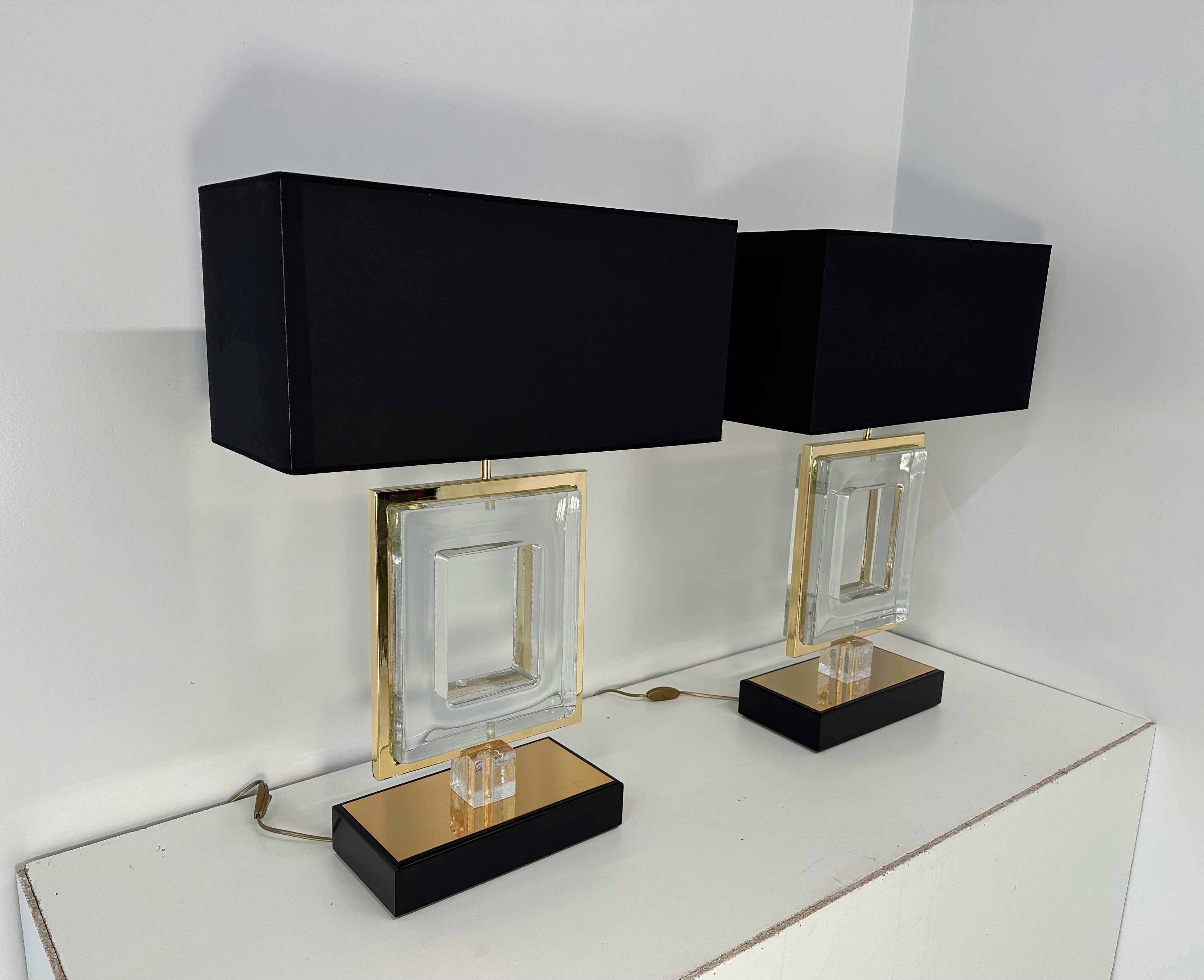 Metal Italian Art Deco Gold and Murano Glass Pair of Lamps For Sale
